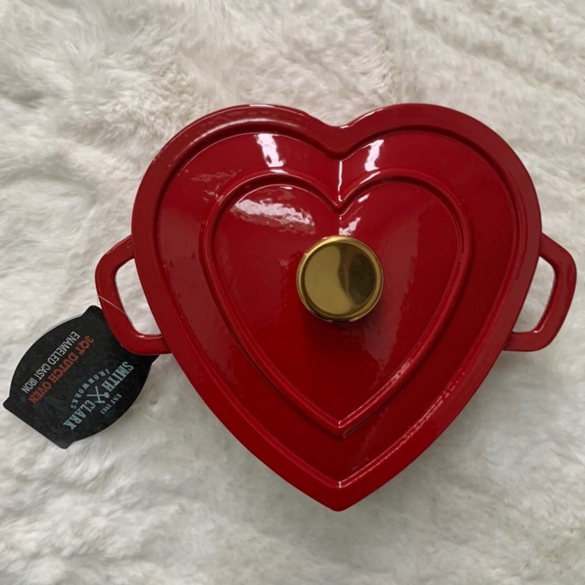 Smith & Clark IronWorks 3QT Enameled Cast Iron Dutch Oven Red Heart Gold