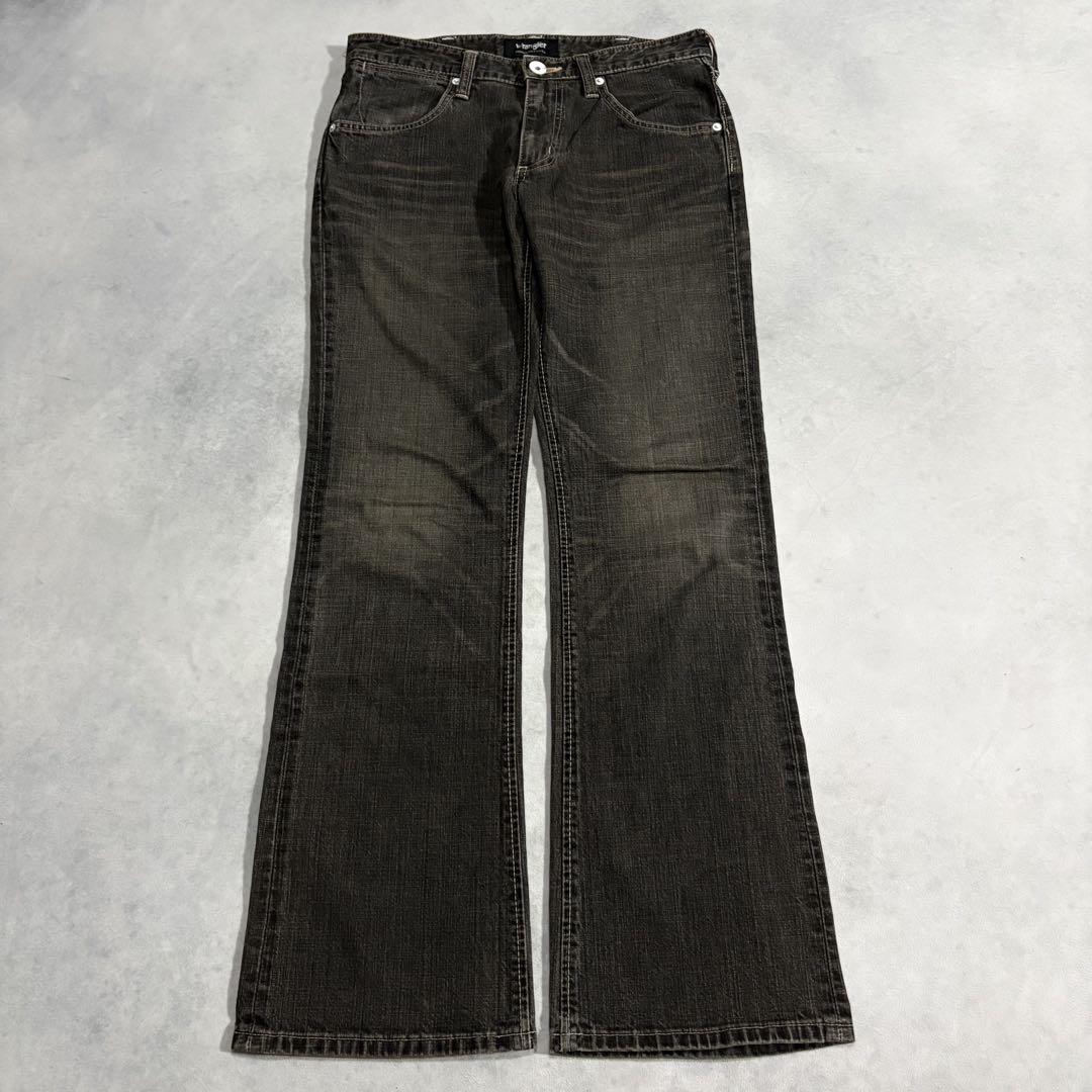 パンツ archive Wrangler black flare denim pants Flare in Retro Black | WRANGLER Switzerland - WRANGLER Schweiz
