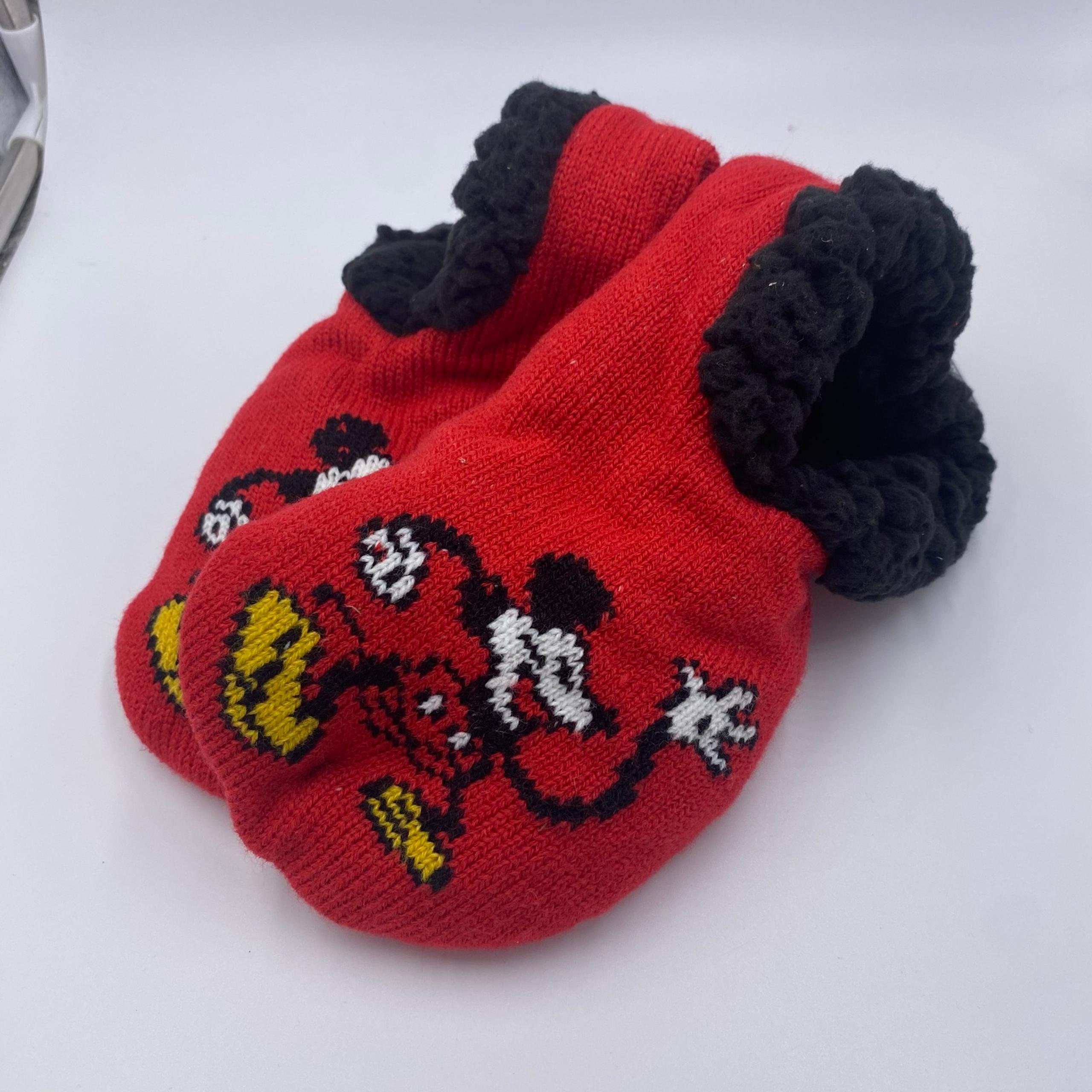 Disney Women's Slipper Socks with Grippers Pull-on 1 pair Size 4-10 Stretch