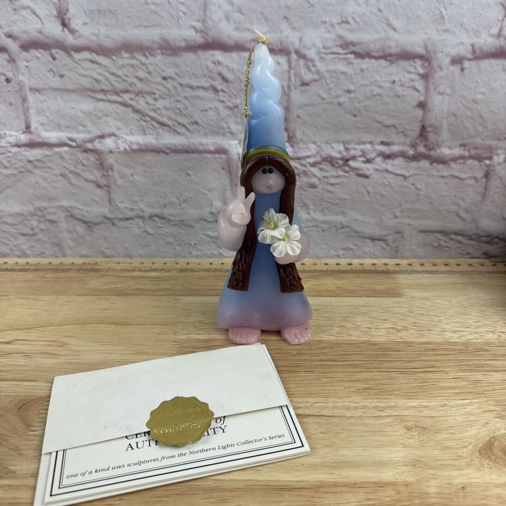 One Of A Kind Northern lights candle peace and love with certificate. 7