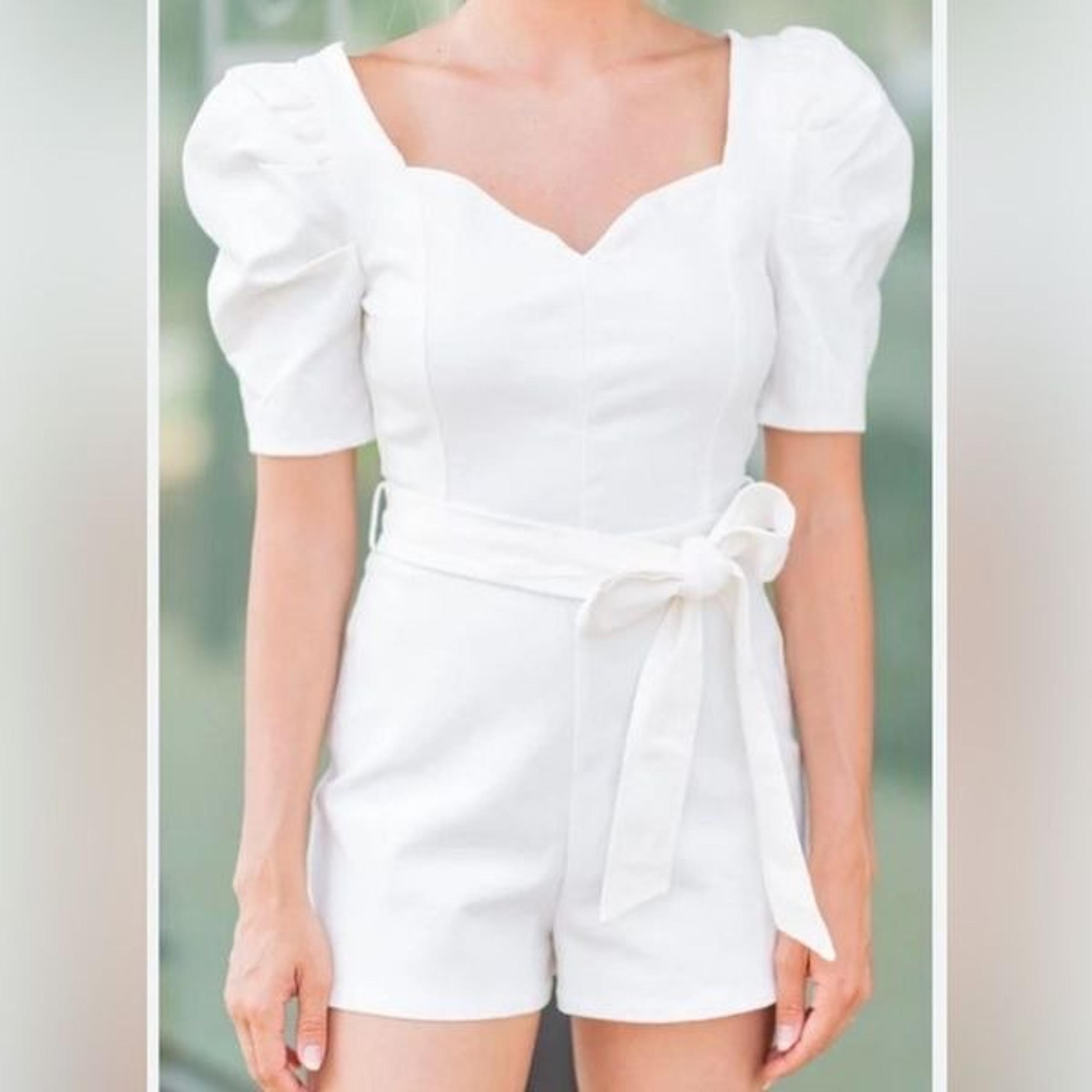 Flying Tomato. White Puff Sleeve Romper. Size Large.