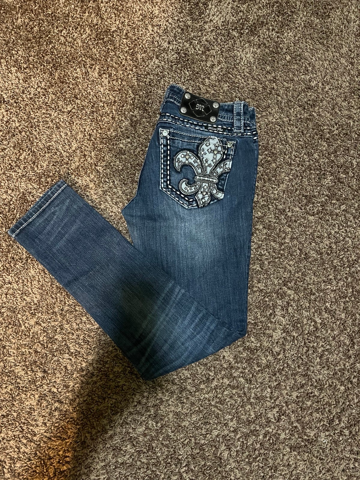 Miss Me size 28 signature rise skinny jeans