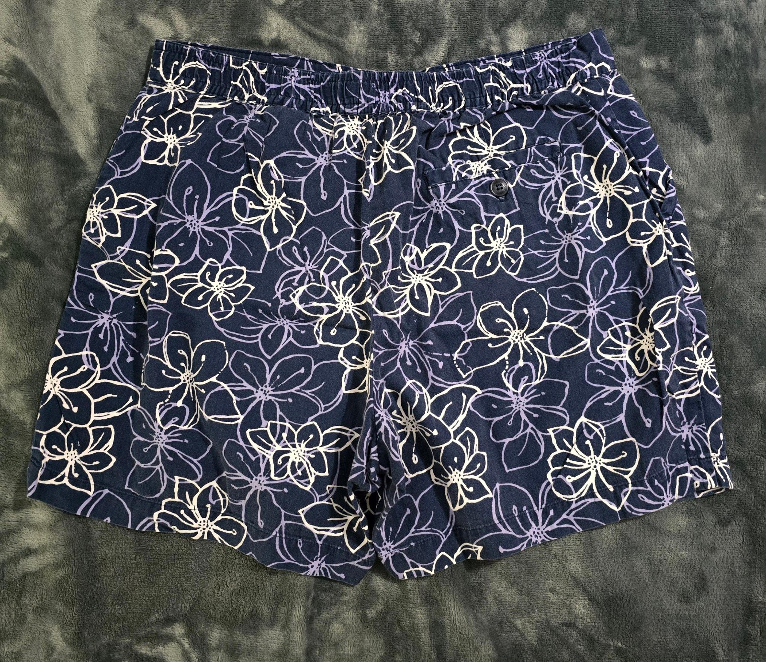 EUC Women's White Stag Chino Shorts. Size 12