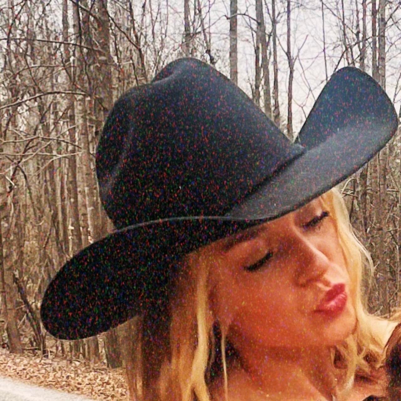 Felt cowboy hat twisted dallas style