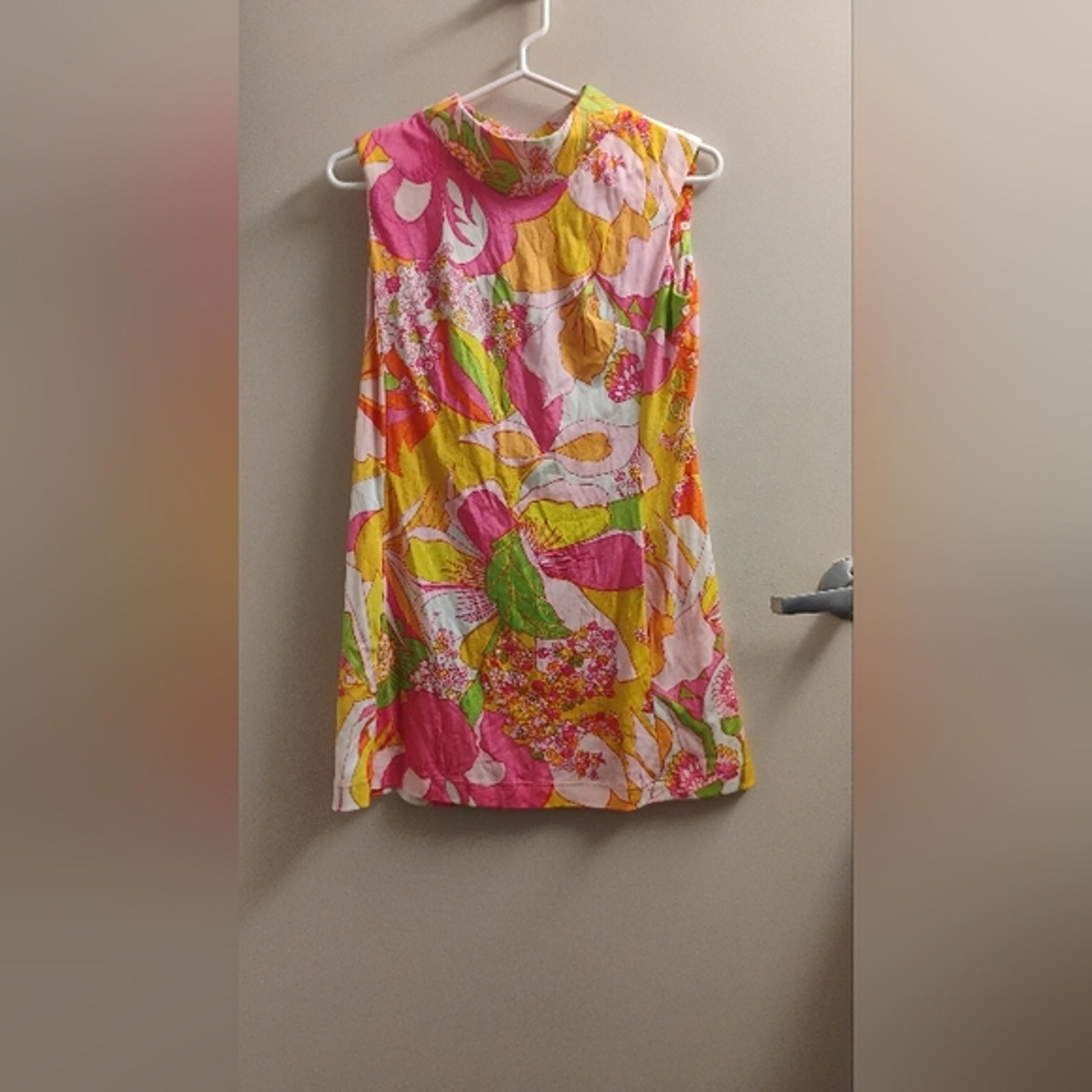 Vintage 1960s Psychedelic Floral Groovy Print Mock Neck Mini Dress