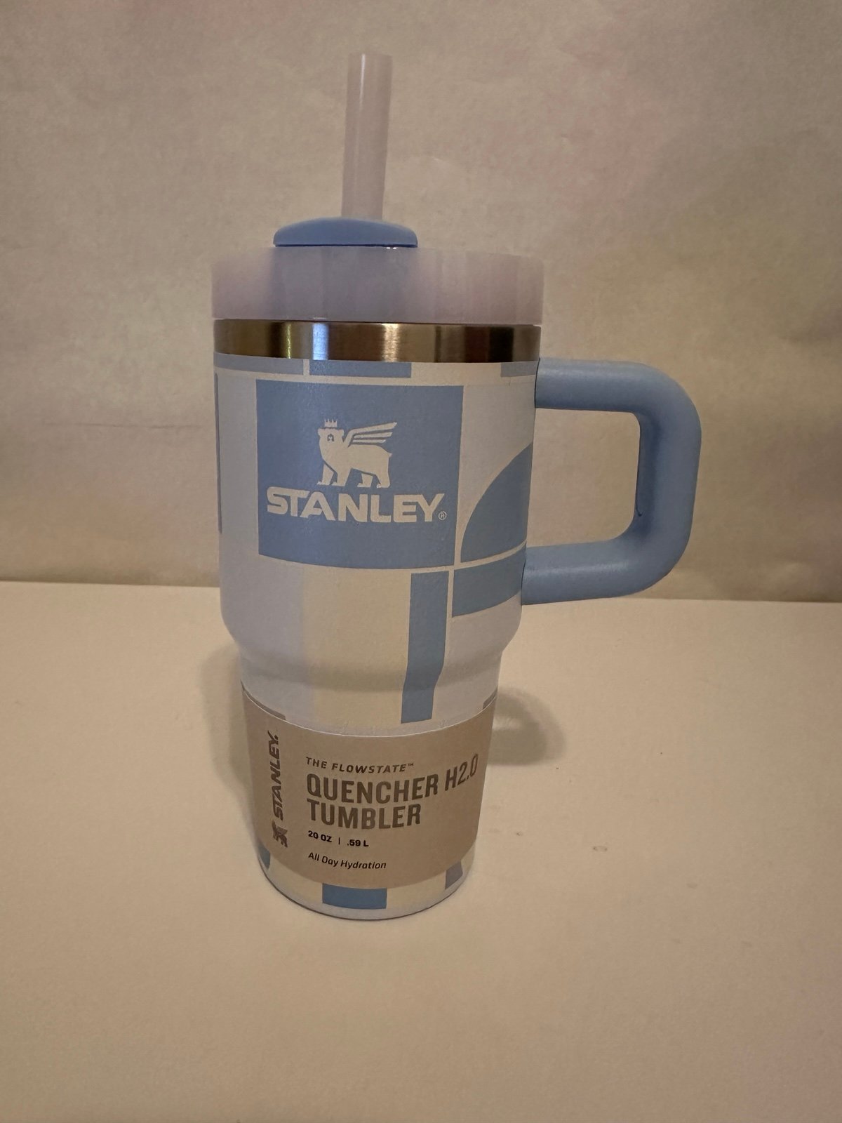Stanley Flowstate Quencher H2.0 20 oz Tumbler in Cornflower Court Geo