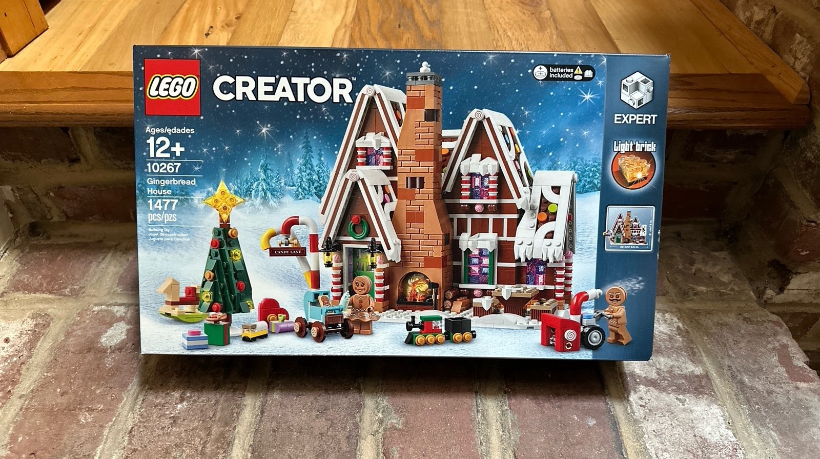 Lego Gingerbread House (10267)