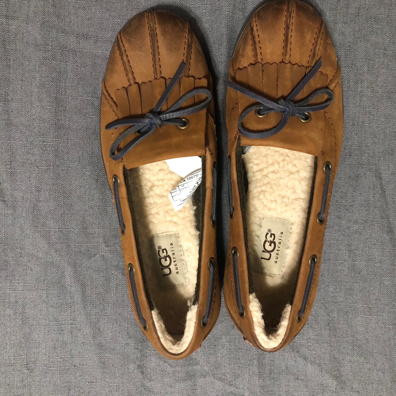 UGG Womens Ashdale Duck Loafer Flat Shoes Sheepskin Lined Size 7