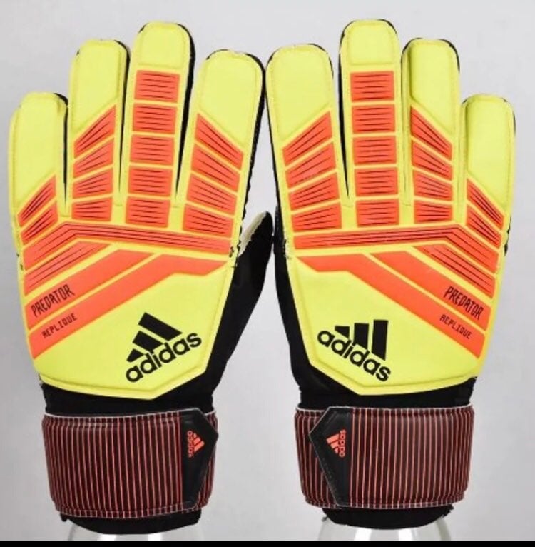Adidas Predator Soccer Gloves Size 8