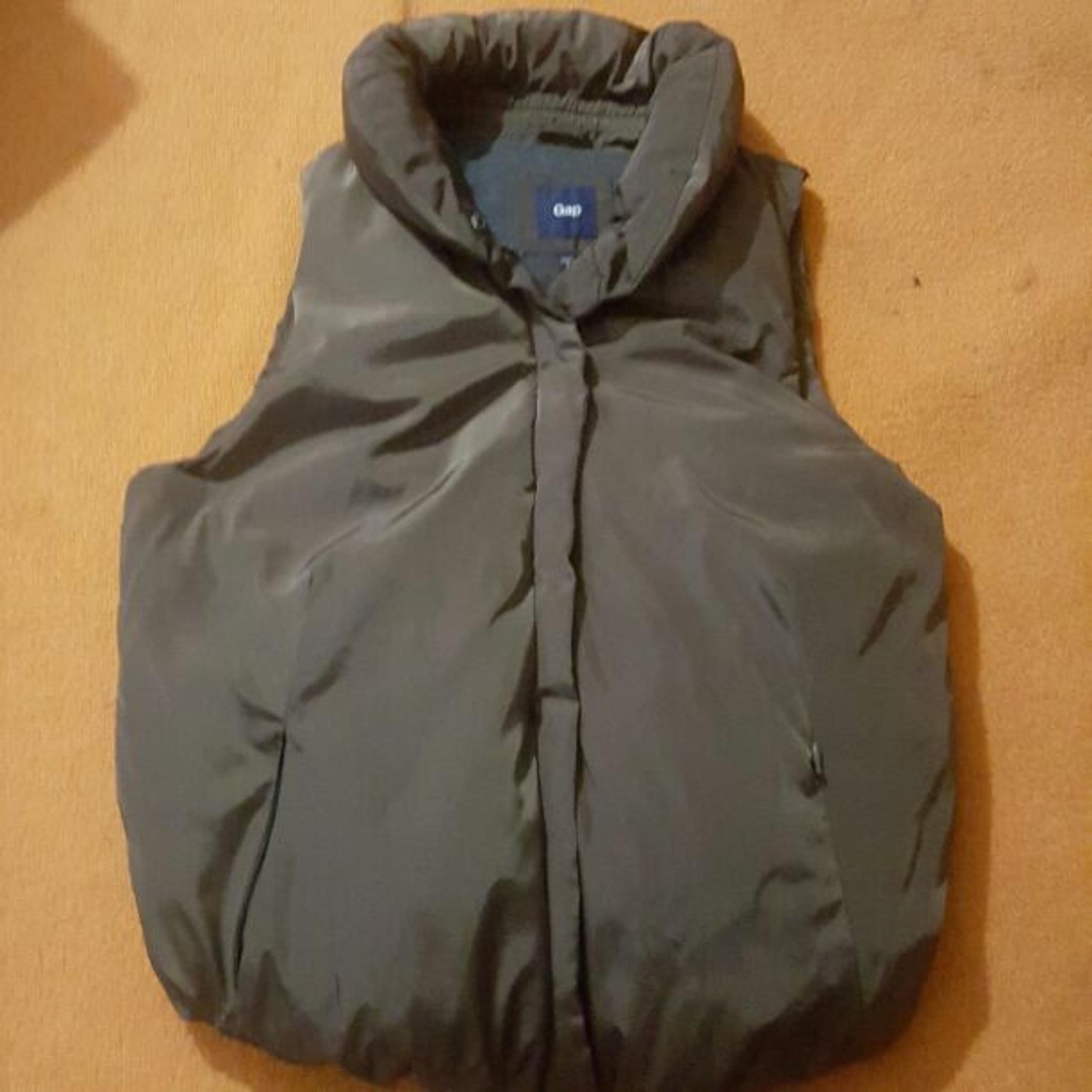 Gap vest