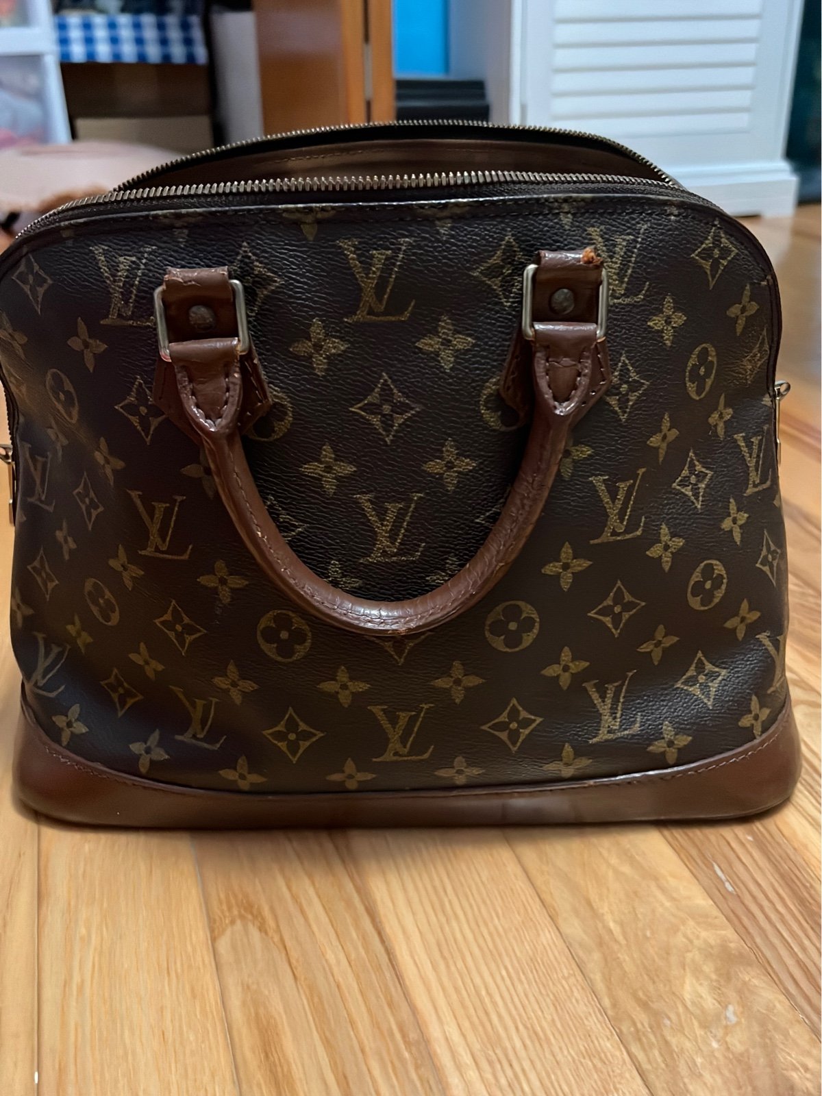 Louis Vuitton Alma PM