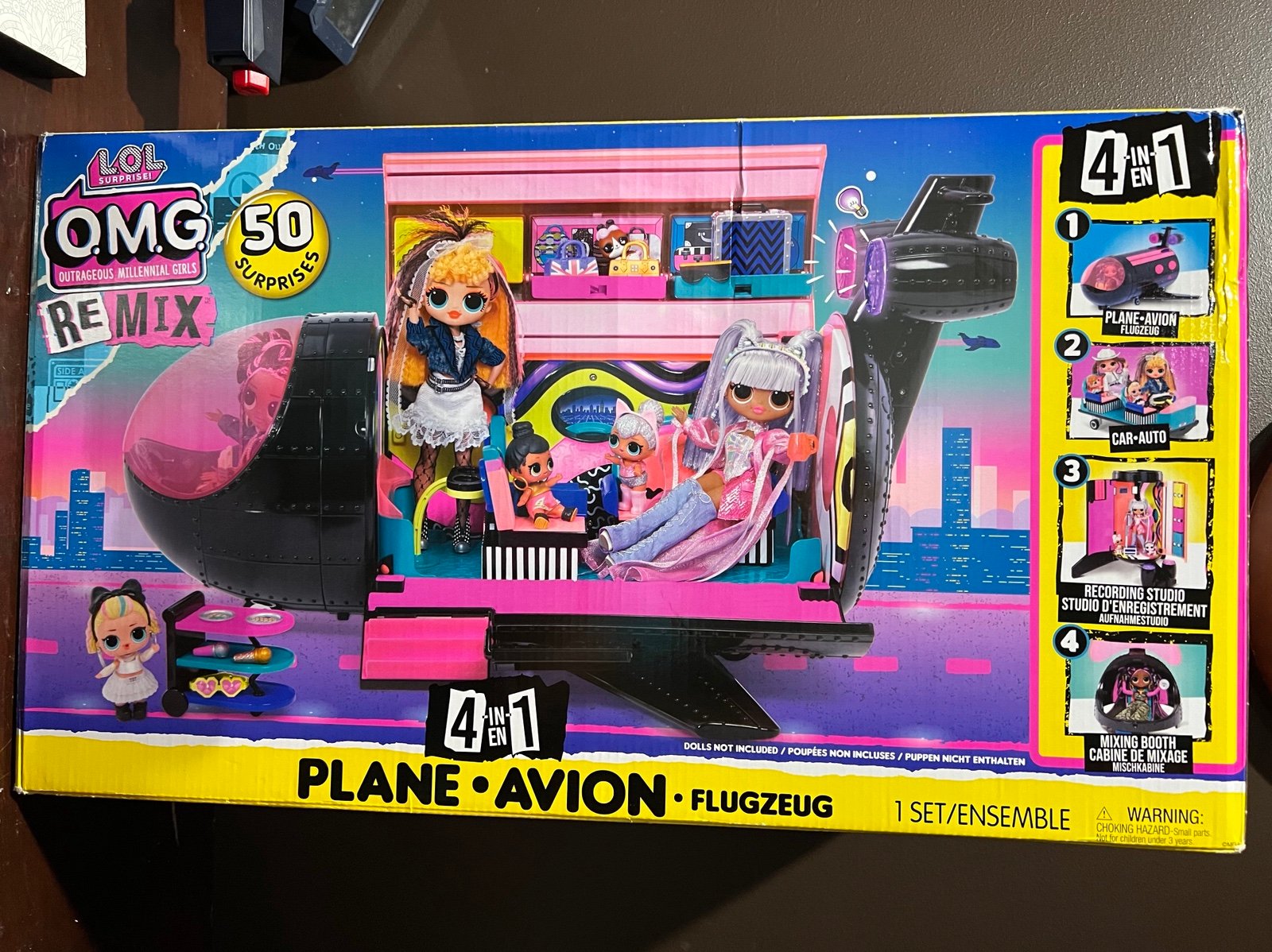 LOL Surprise! O.M.G. Remix 4-in-1 Plane Playset Transforms – 50 Surprises