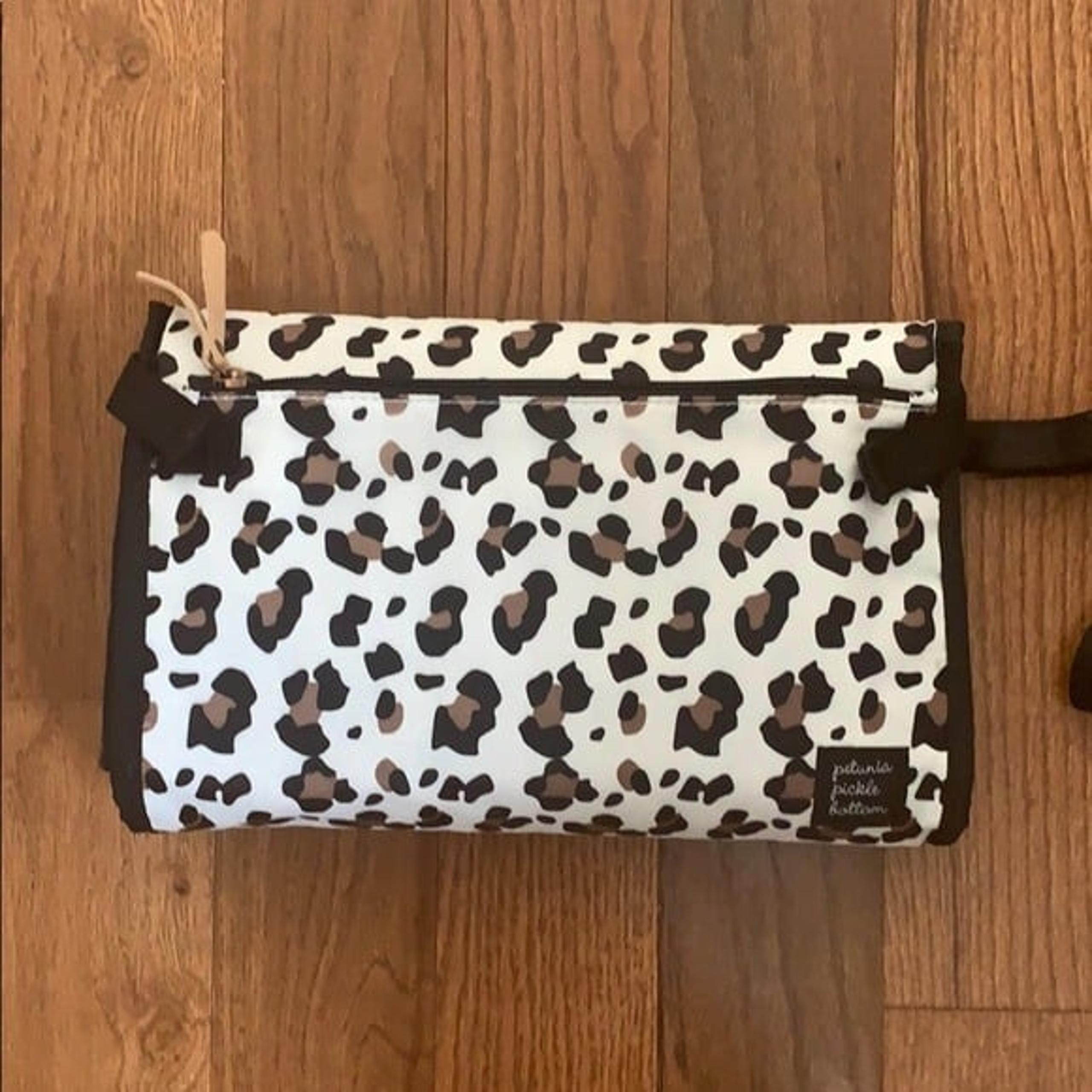 Petunia Pickle Bottom Snow Leopard Diaper "The Nimble Diaper Clutch + Changer"