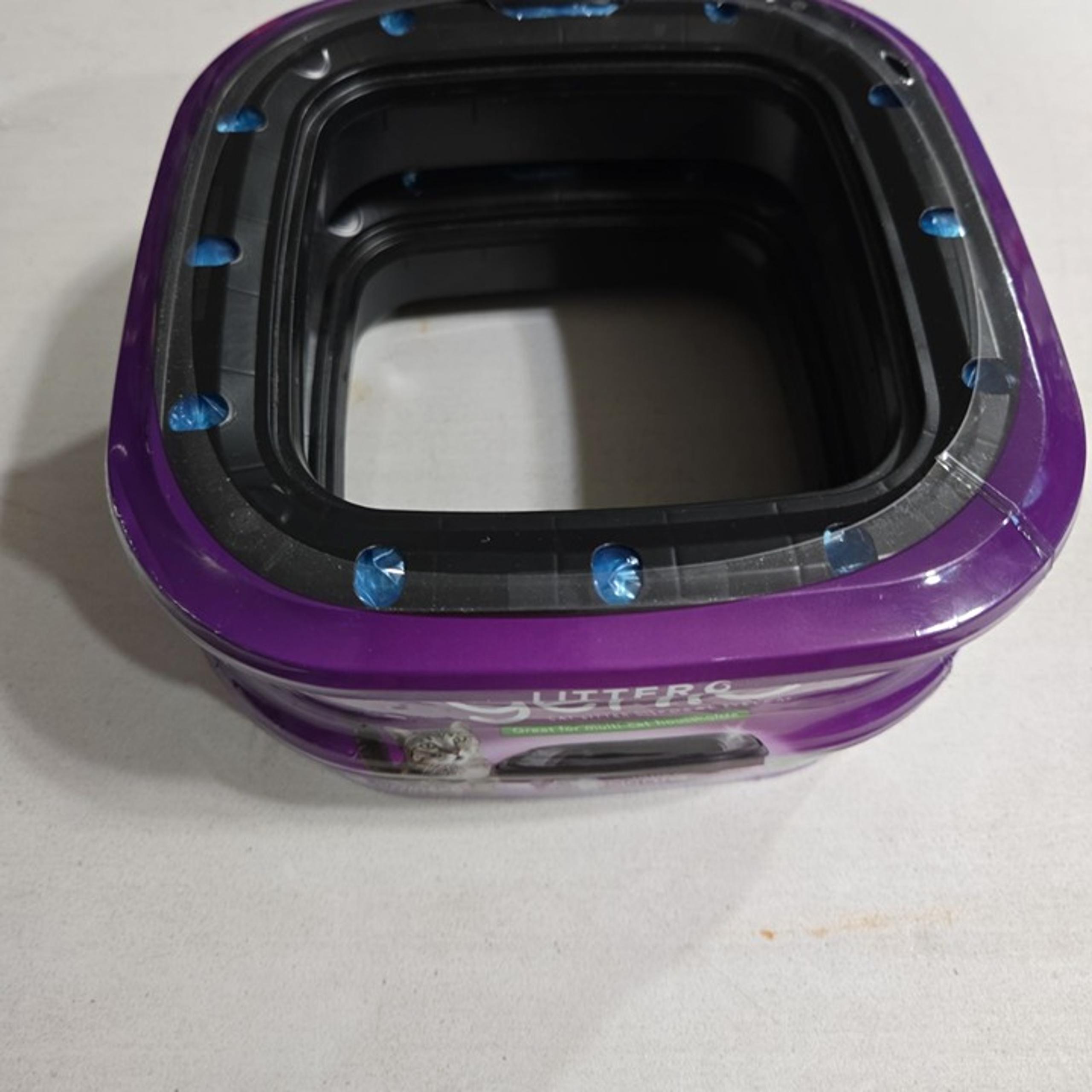 NWT Genie Pet Product Litter Disposal system Easy Clean Durable