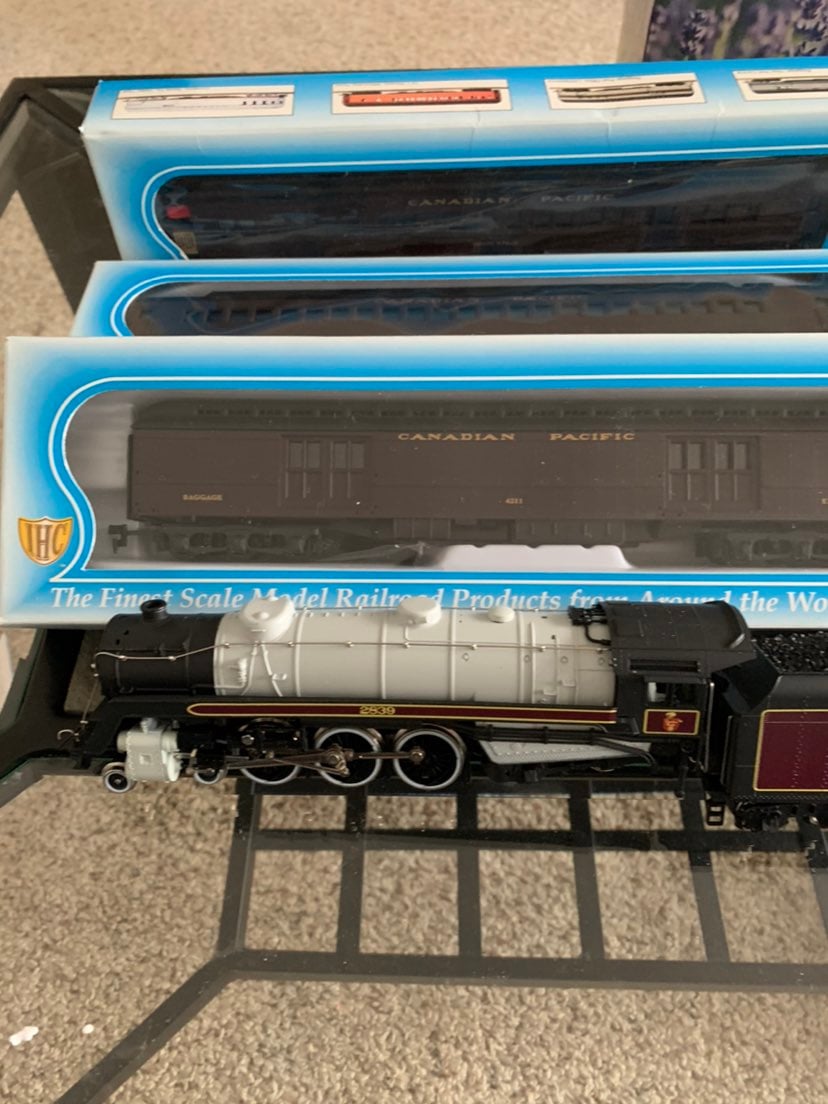 Canadian Pacific Train Set