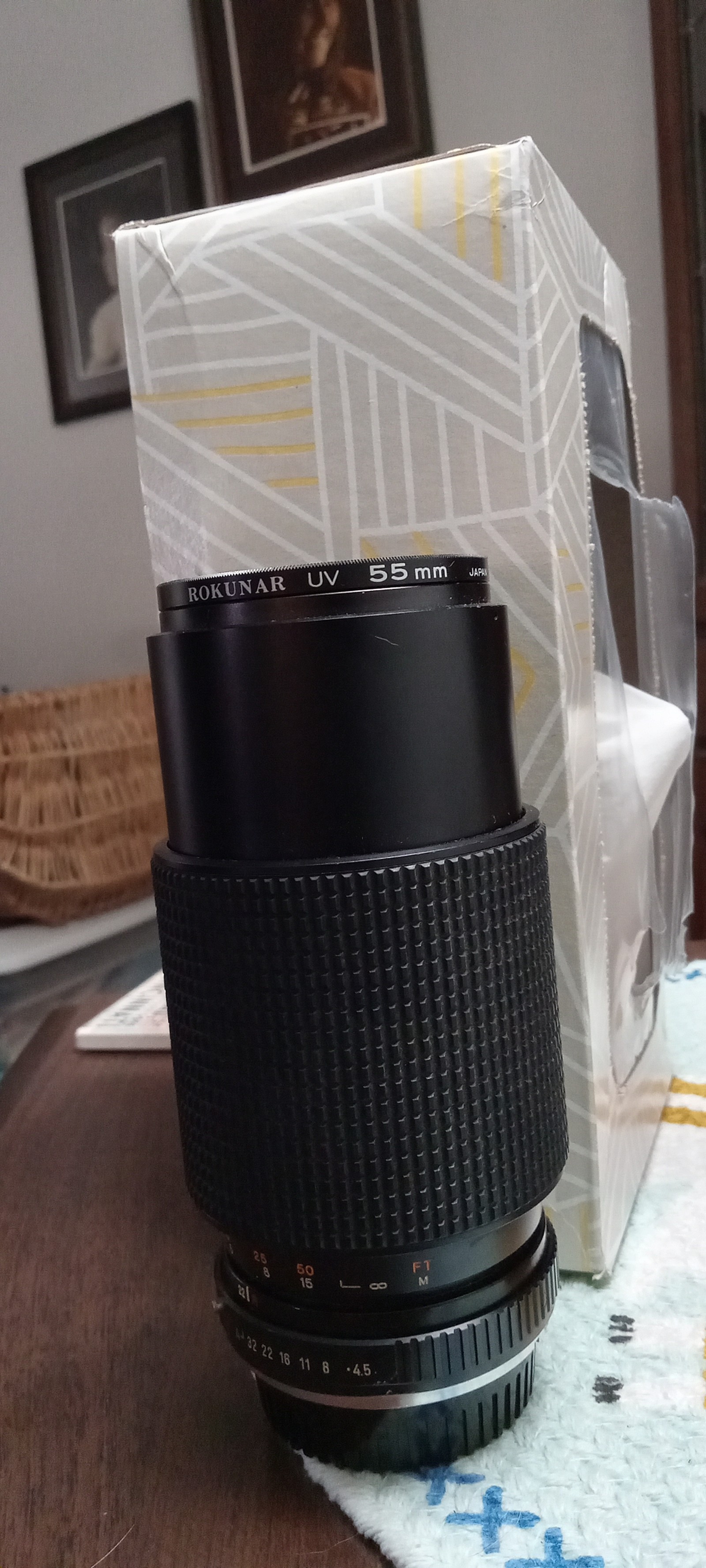 Tokina 70-210 zoom lens f 4.5