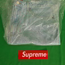 SUPREME BAGGY JEANS LIGHT WASHED INDIGO