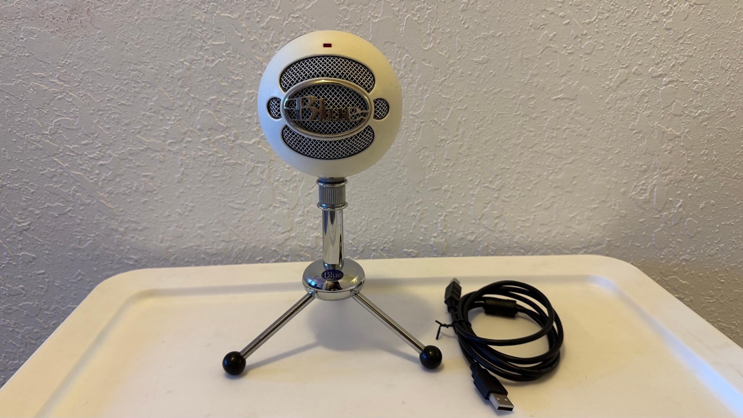 blue microphone the snowball