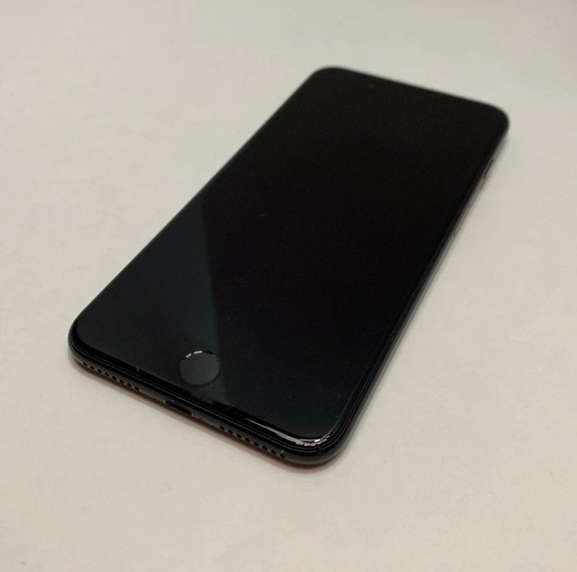 iPhone 7 Plus Jet Black 128 GB Unlocked