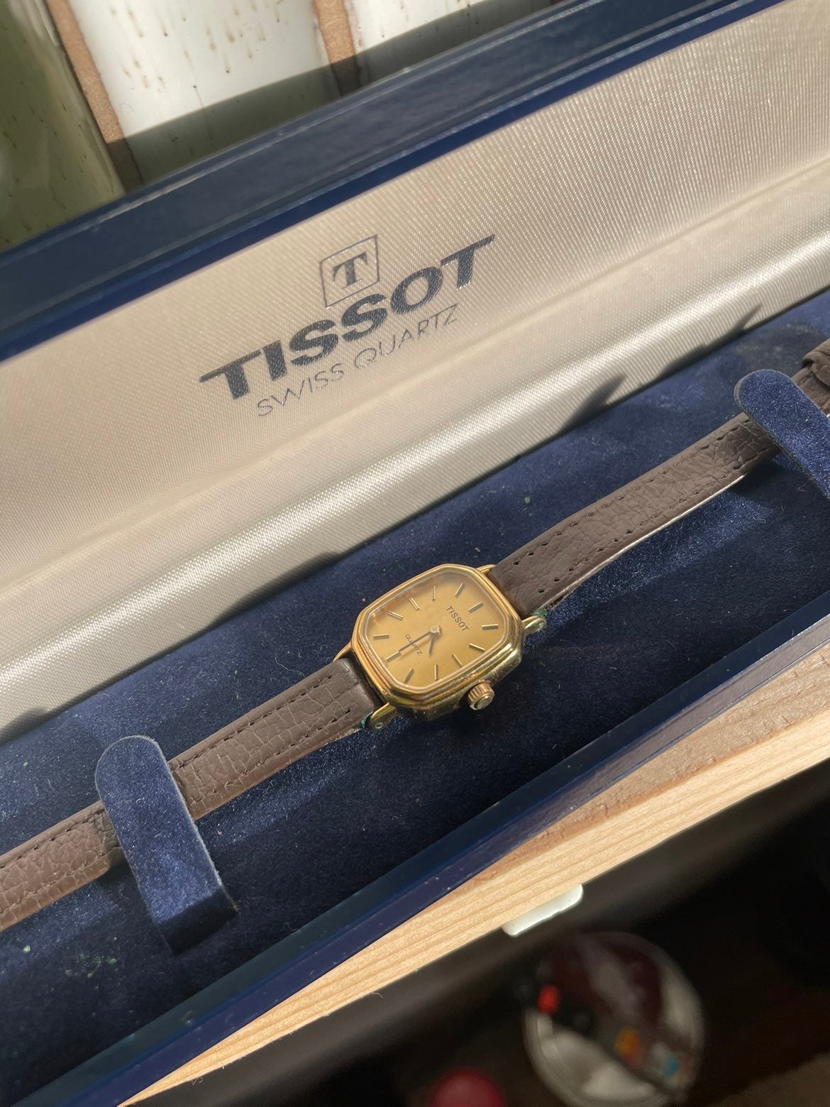 Tissot vintage designer watch: swiss quartz