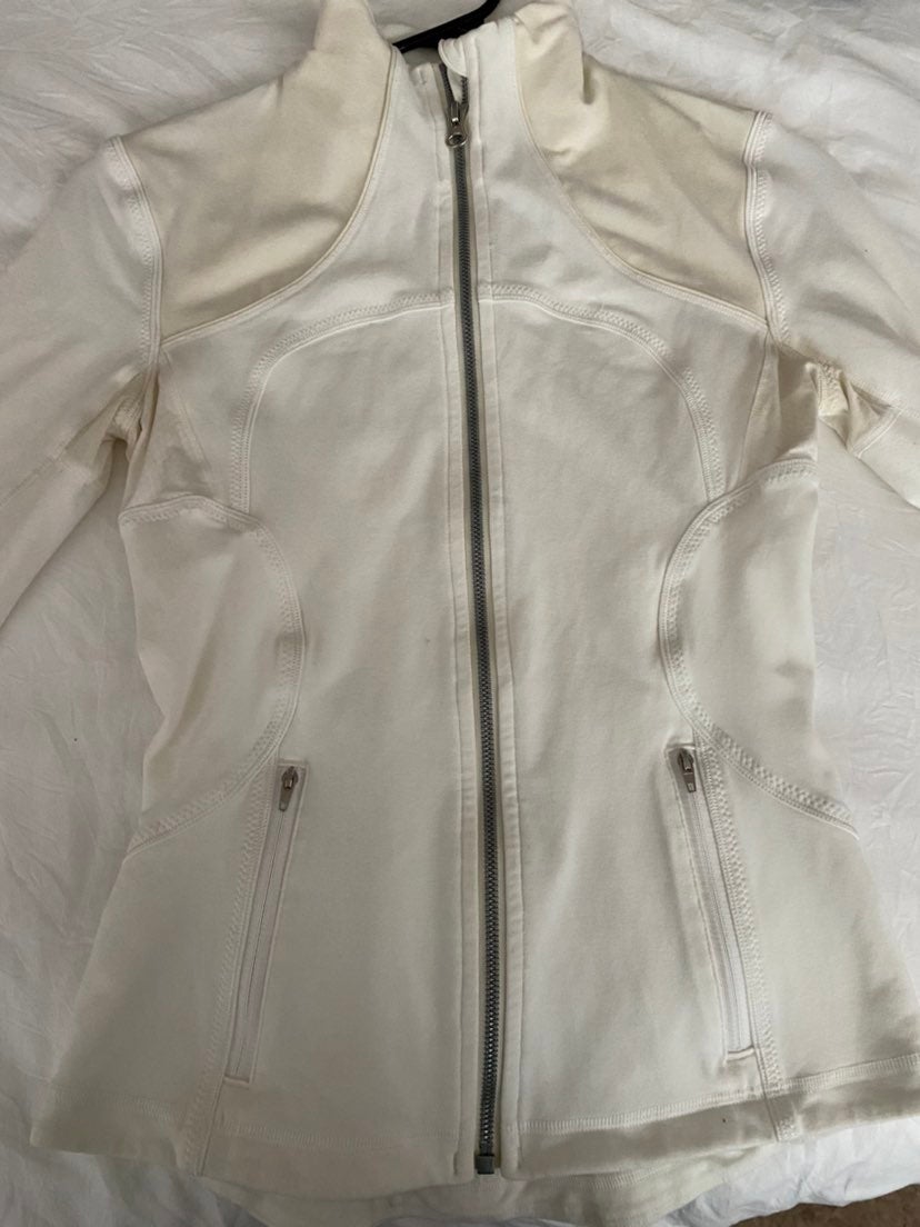 LULULEMON JACKET