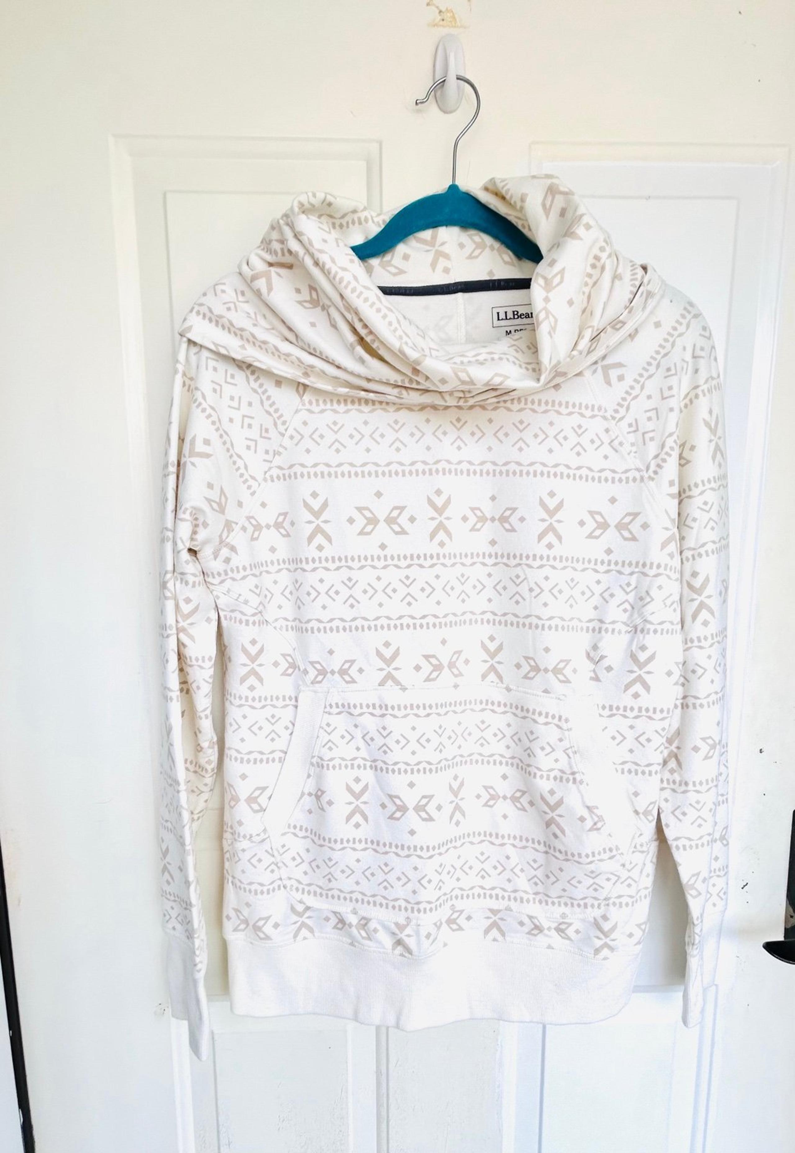 L.L. Bean women’s geometric pattern cowl neck pullover size M, cream color