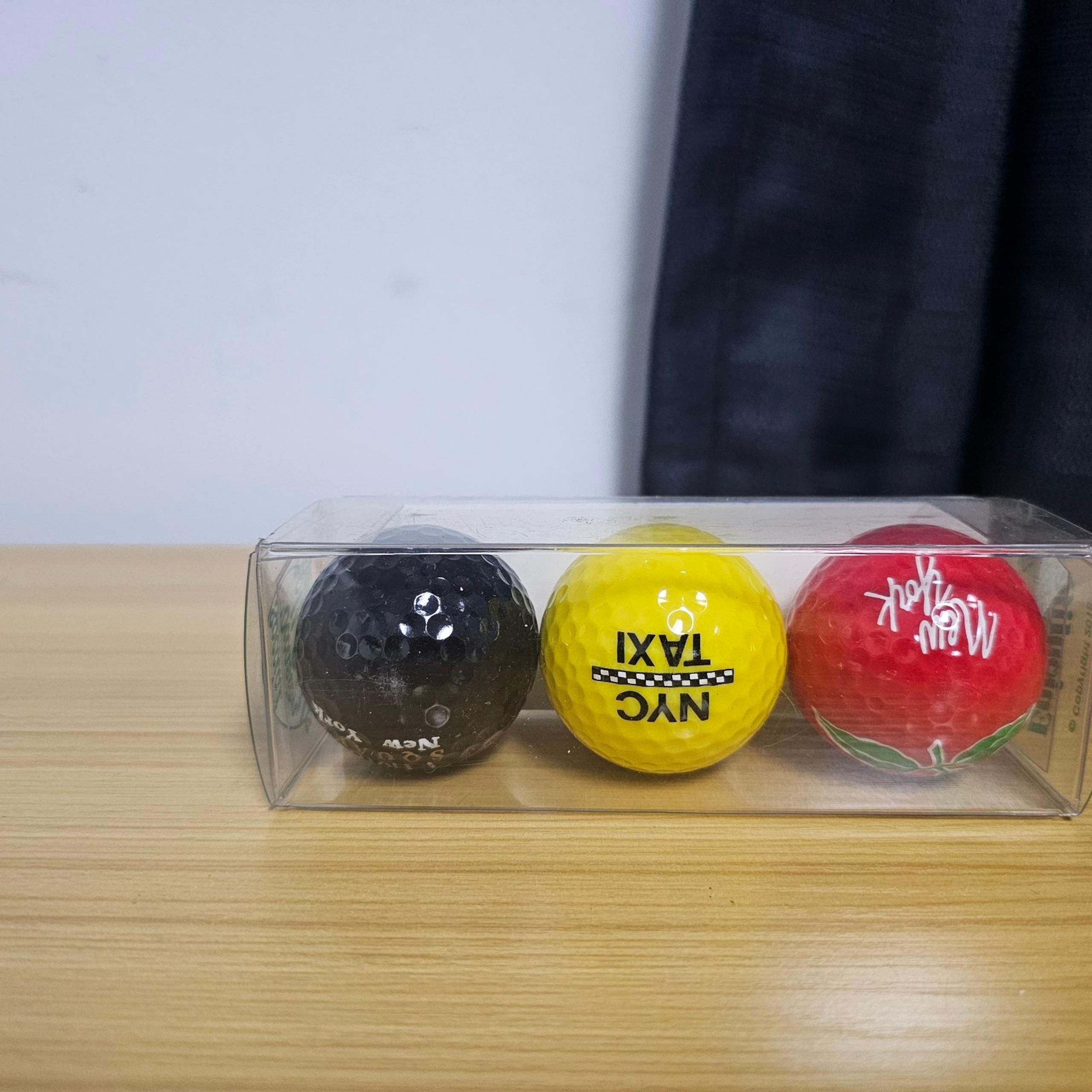 2009 New York Golf Balls 3 pk NYC Taxi Times Square Big Apple Gift Set Special