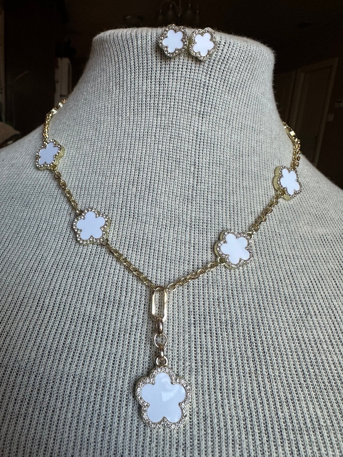 GORGEOUS HANDMADE SET NECKLACE & EARRINGS A UNIQUE PIECE 18kplatedgold & zircon