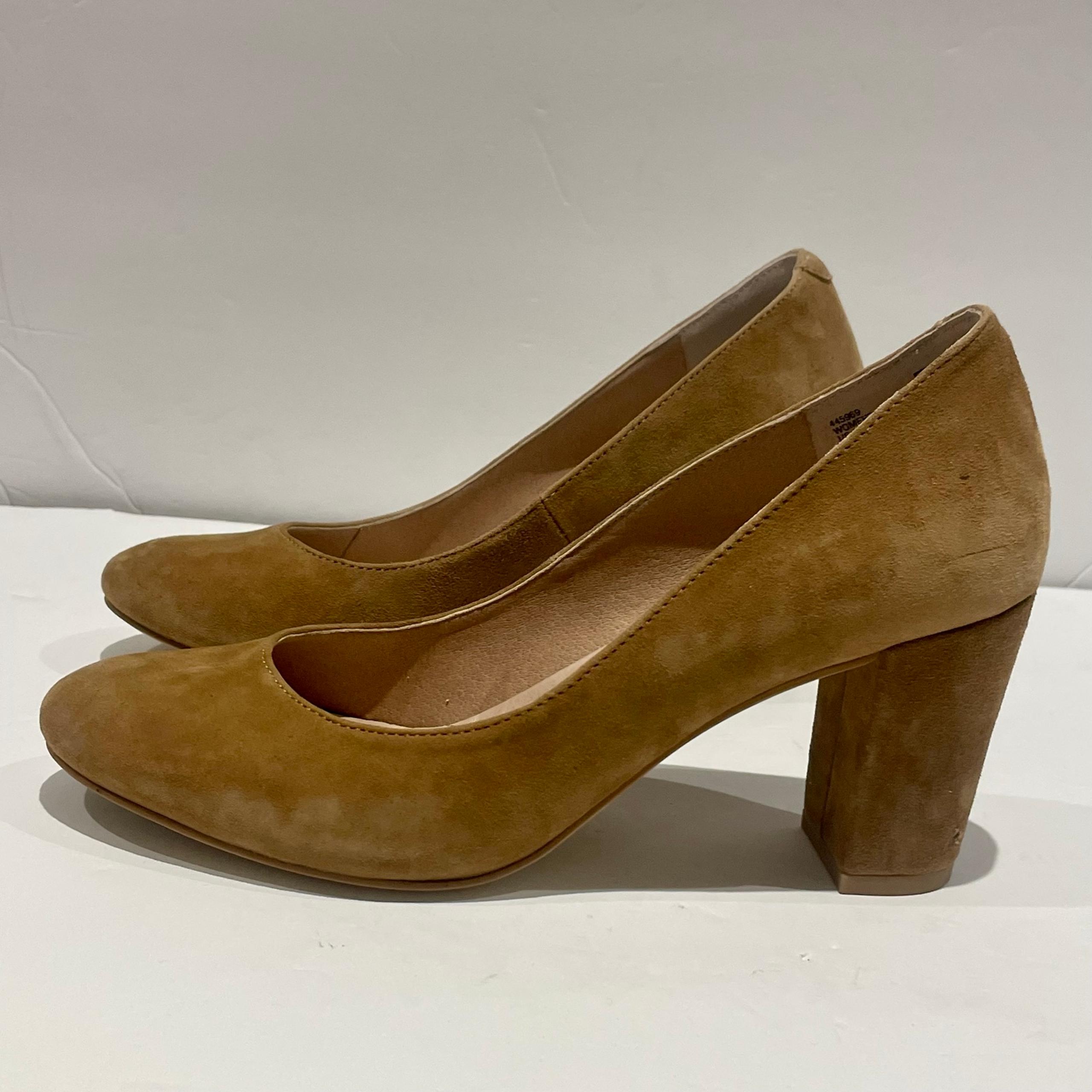 Lands End Minnie Suede Nude Camel Classic Pumps - Size 6.5