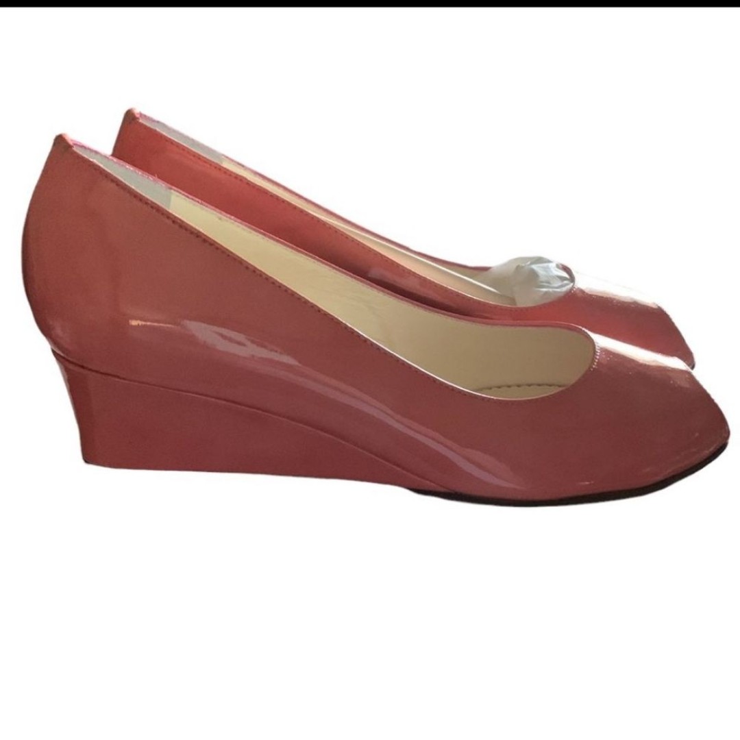 Taryn Rose women peek a boo shoe in coral size 37 1/2. Wedge heel. Kaelyn Patent