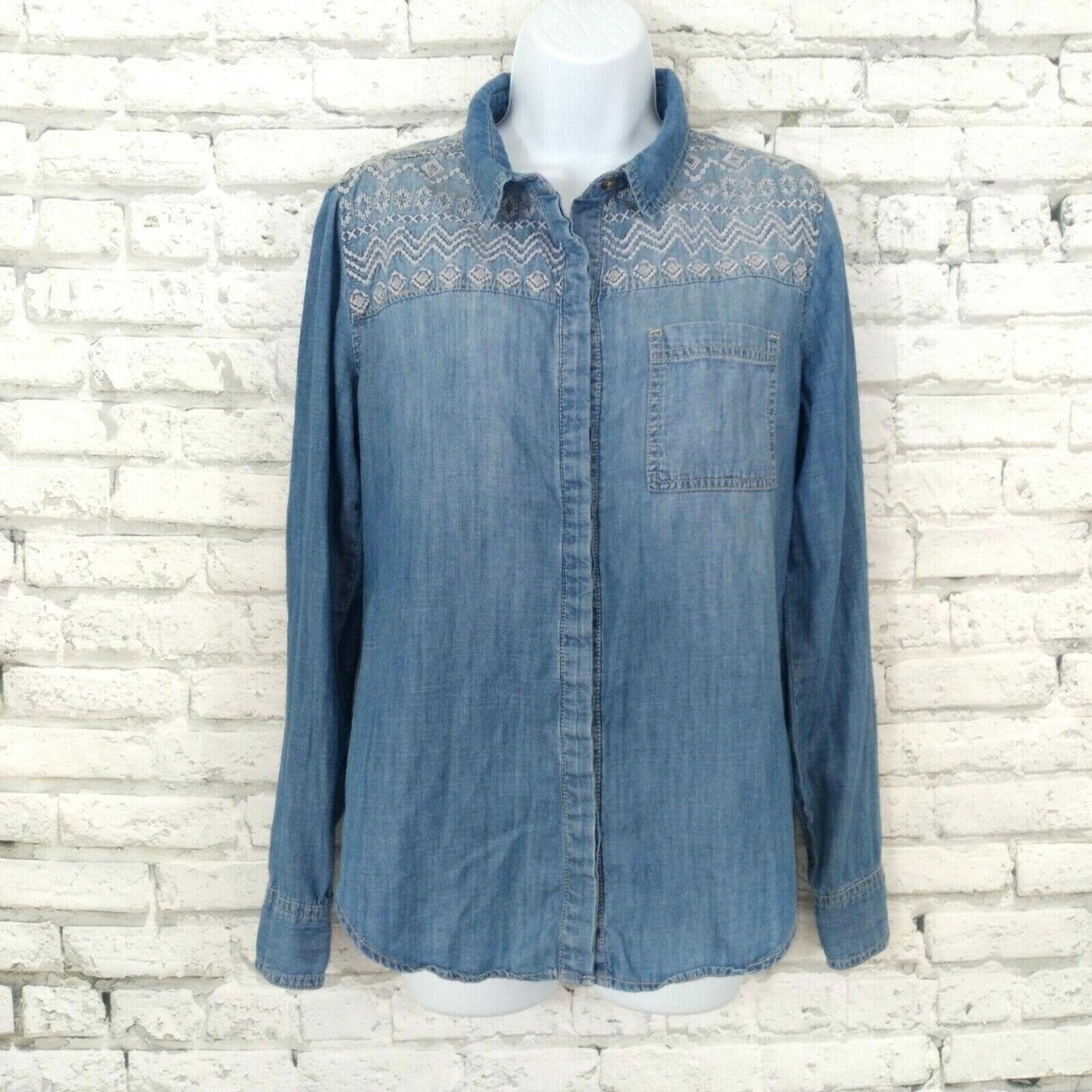 Staring At Stars Button Up Shirt Womens Small Blue Denim Chambray Embroidered