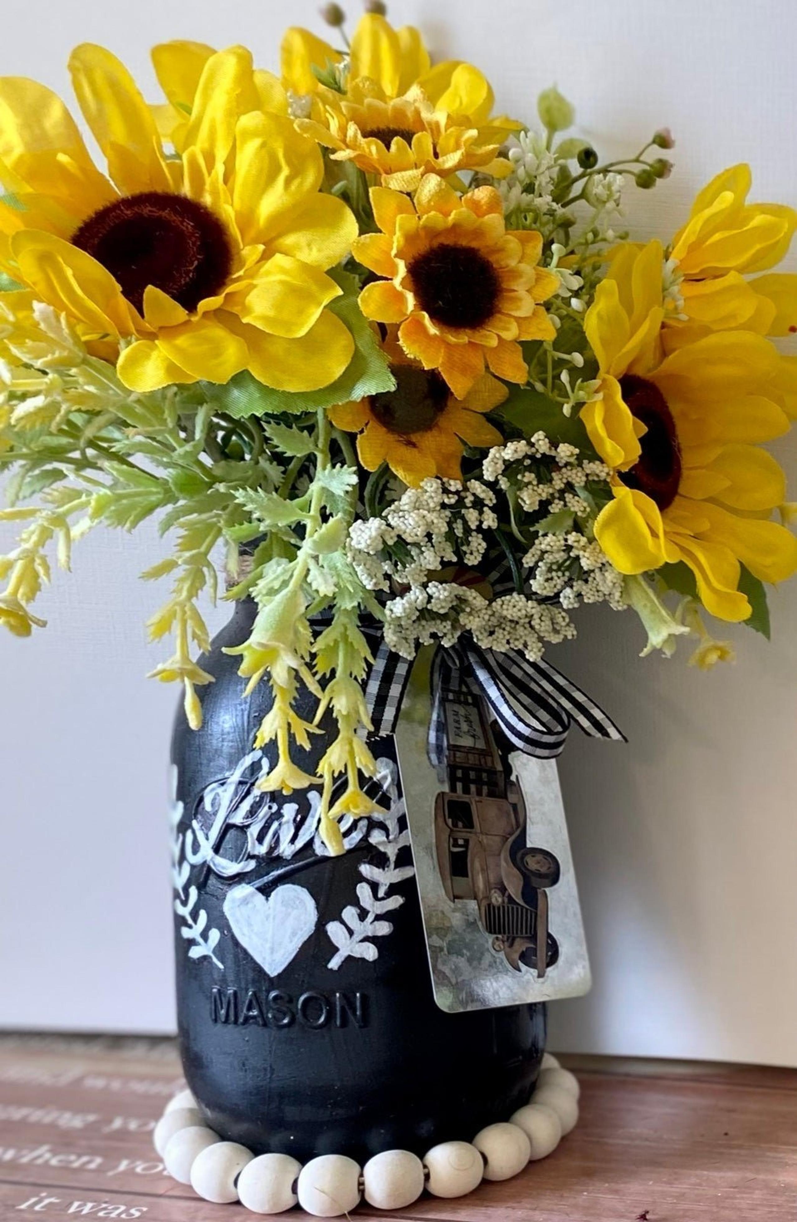 Trending  Boho Farmhouse  Charm  Vintage Centerpiece❤️❤️❤️