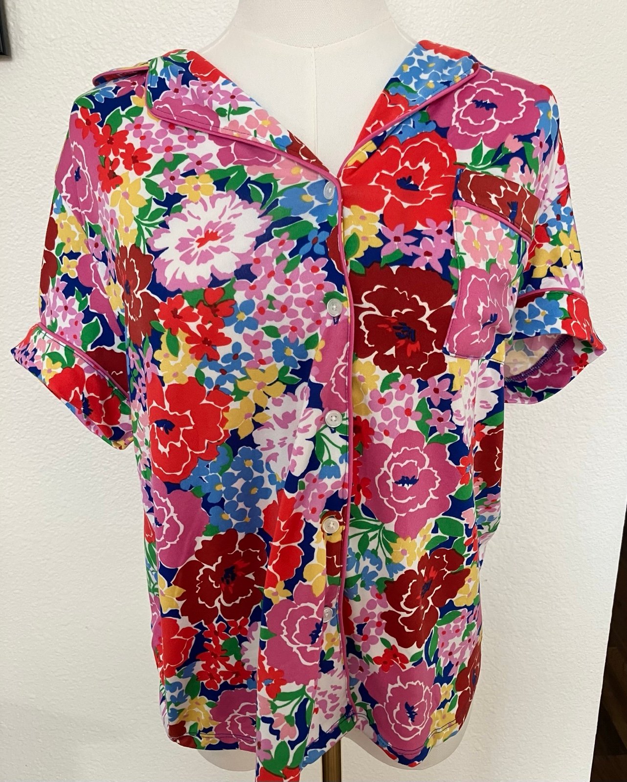 Kate Spade Pajama Set Shirt Shorts Floral NWT Large Top Notch Button Down Pink
