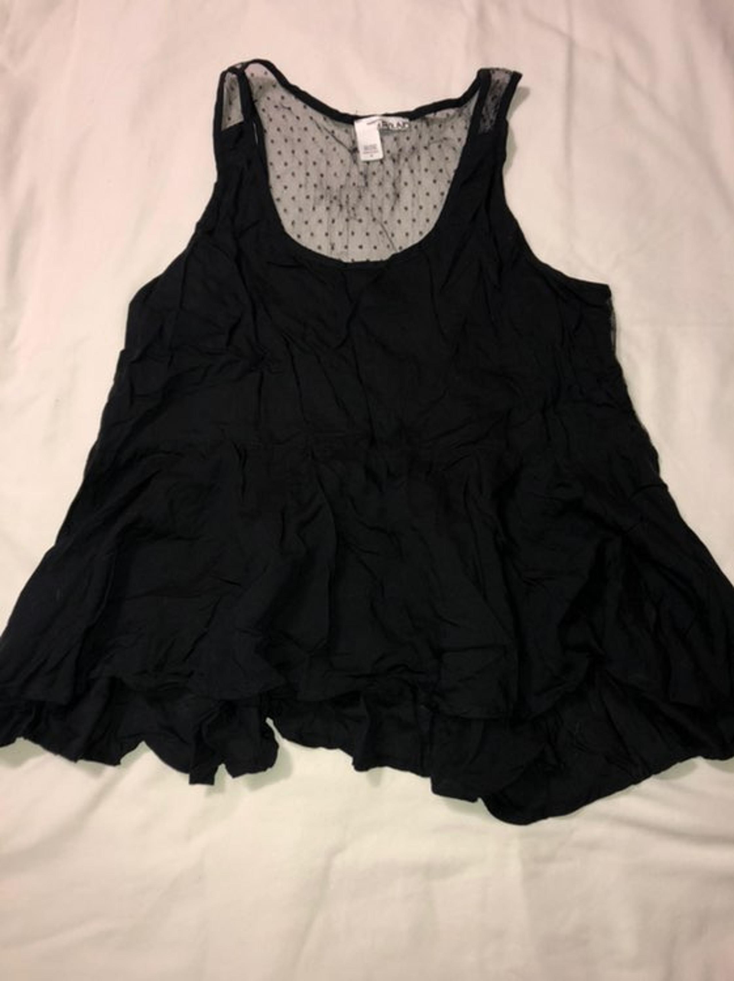 Fitted Black tank top