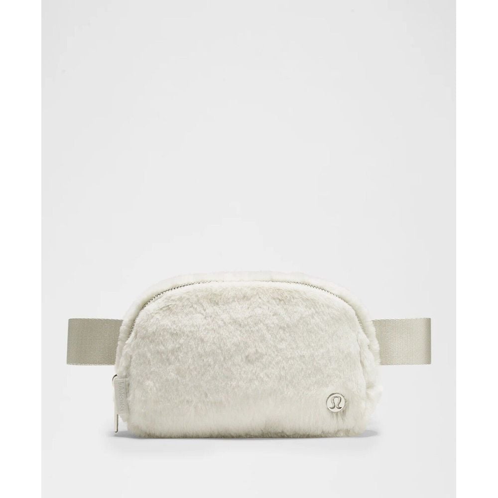 Lululemon Everywhere Belt Bag 1L Fleece White Bone /Silver Color