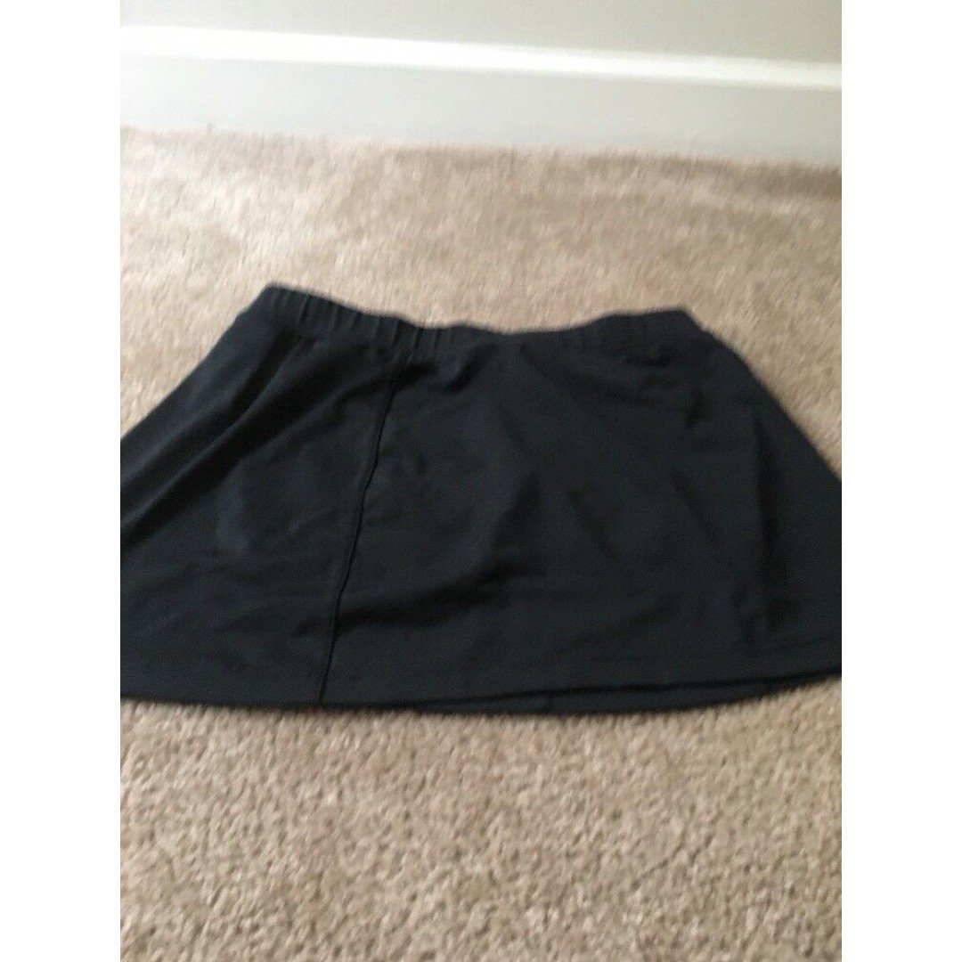 Reebok Women's Skort Skirt Shorts Size Medium Black Activewear