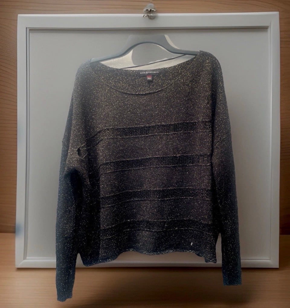 NWOT Rock & Republic Bronze  delicate Shimmer Striped Crop Sweater L/XL Femenine