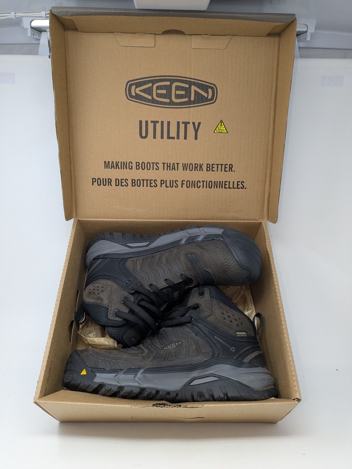 KEEN Kansas City Mid Men's Carbon Fiber Toe Electrical Hazard MSRP 175 Size 9D