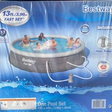 13'x33 Bestway swimming pool