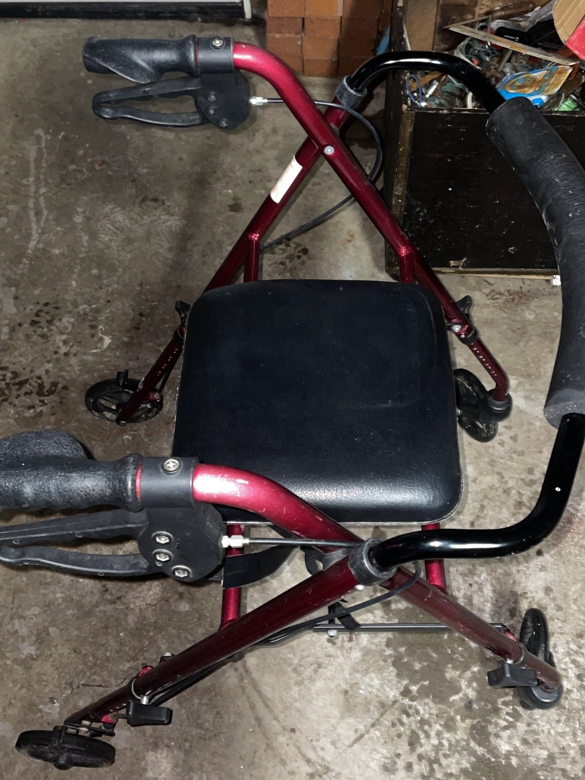 Collapsible walker with chair