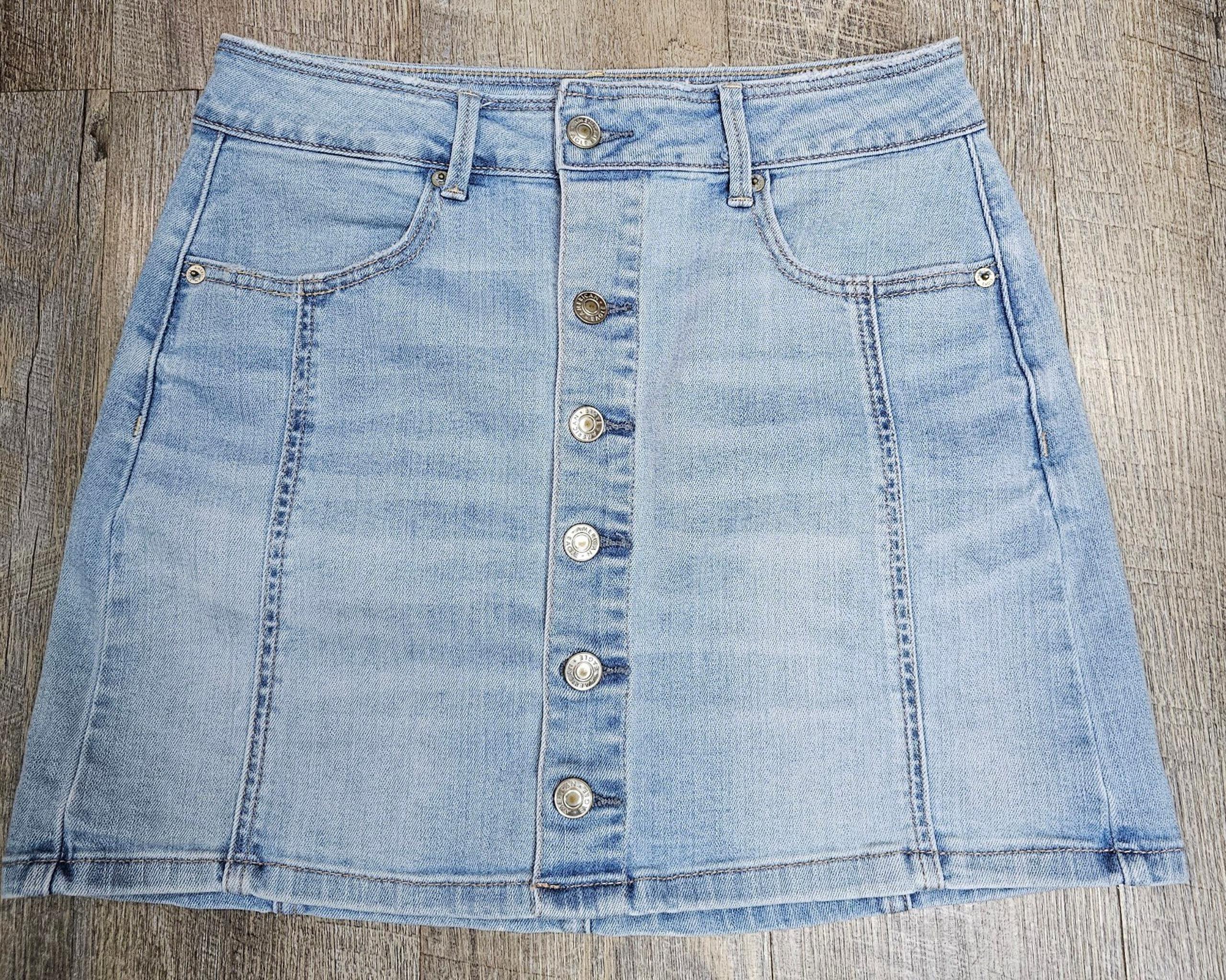 American Eagle High Rise A Line Button Front Denim Skirt Women’s Size 6