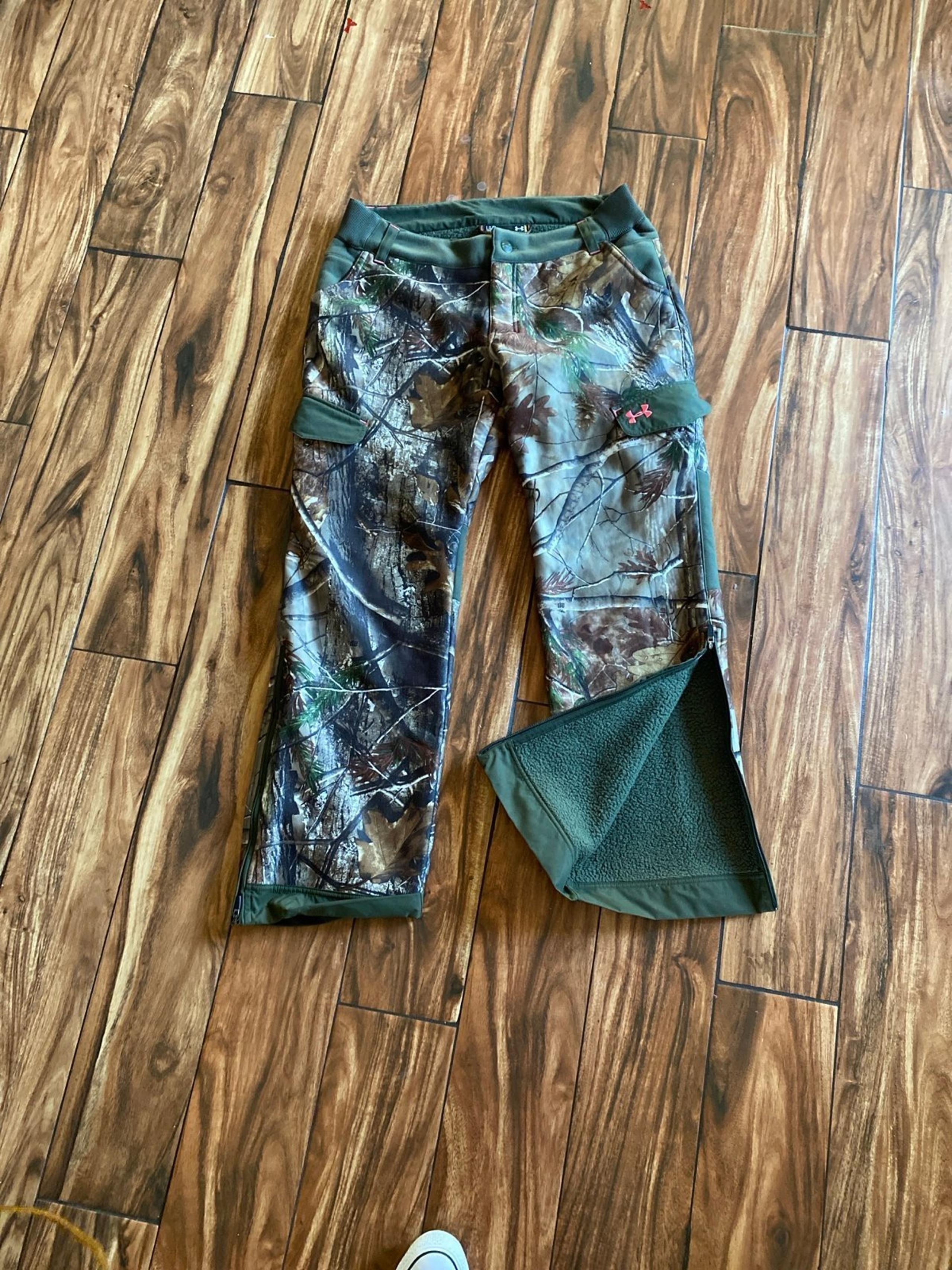 Under Armour UA Women's Cold Gear Storm1 RealTree Camo Hunting Pants - Size L