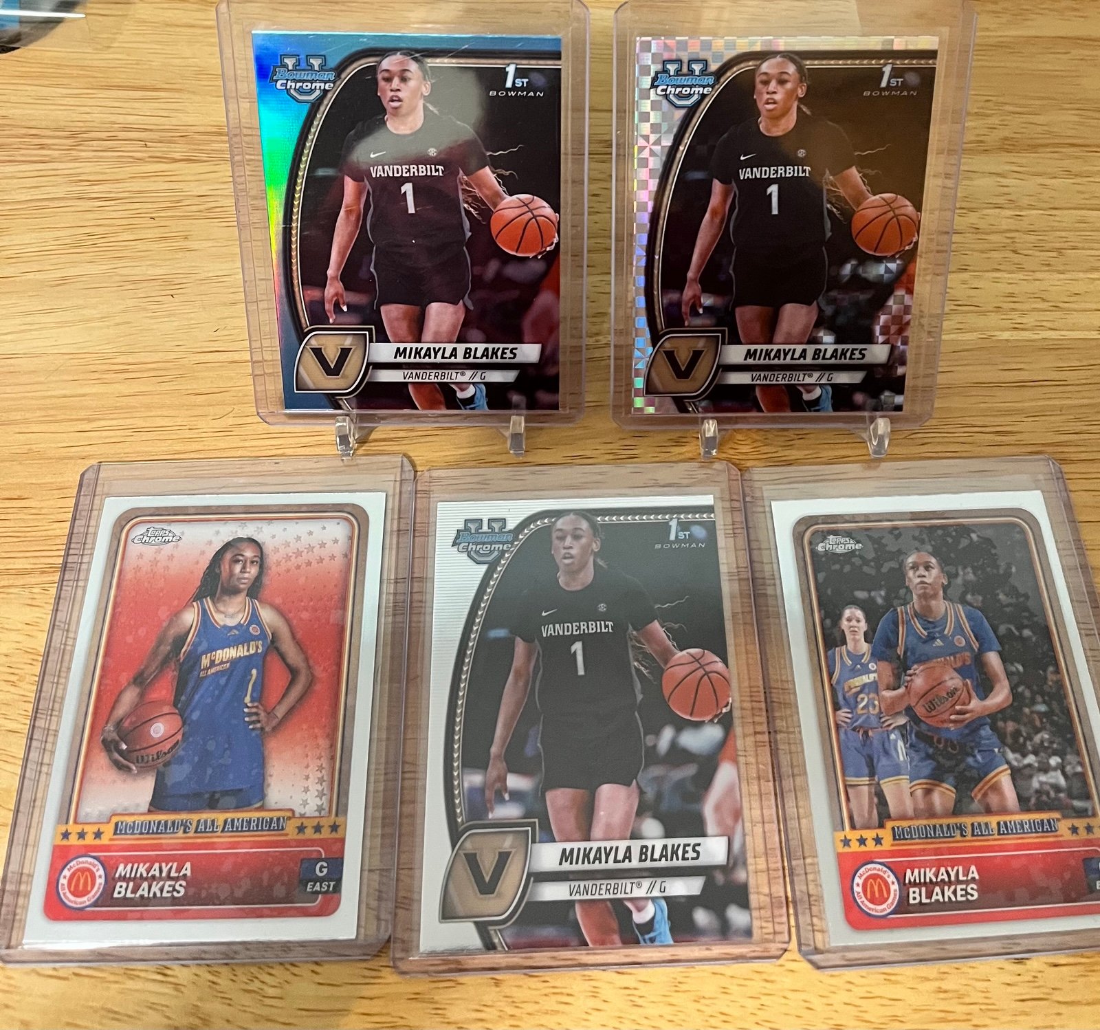 Mikayla Blakes 2024-25 Bowman University Chrome Sky Blue Refractor #55