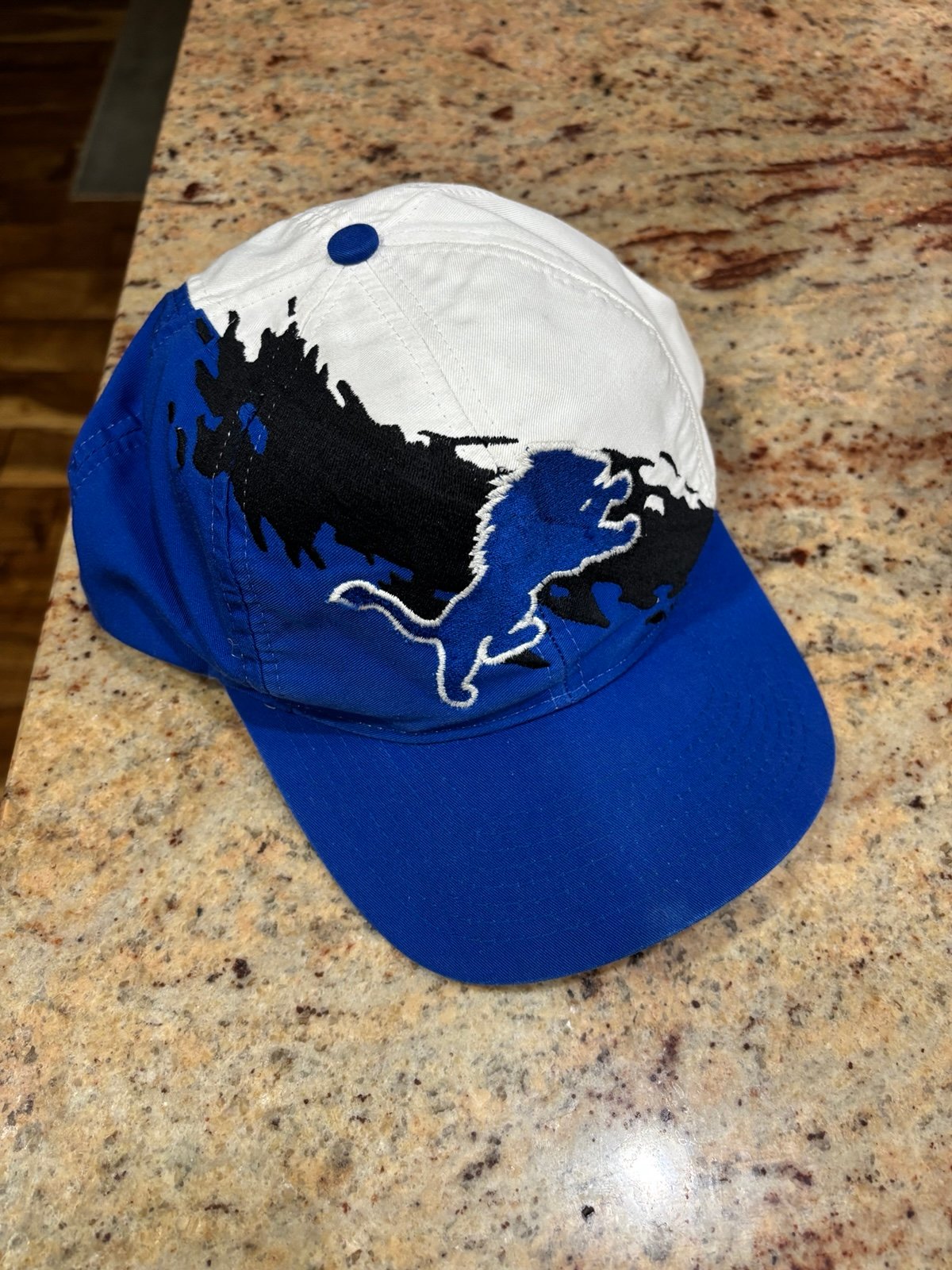 Vintage detroit lions hat logo athletic