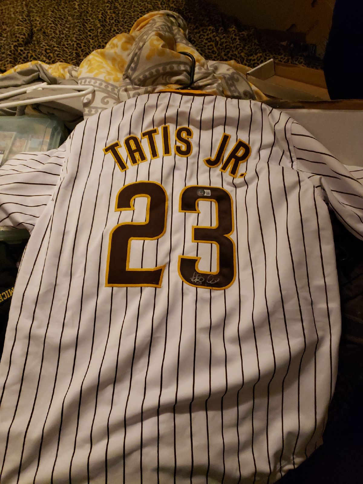 hand signed by the man himself fernando tatis jr! beckett witnessed