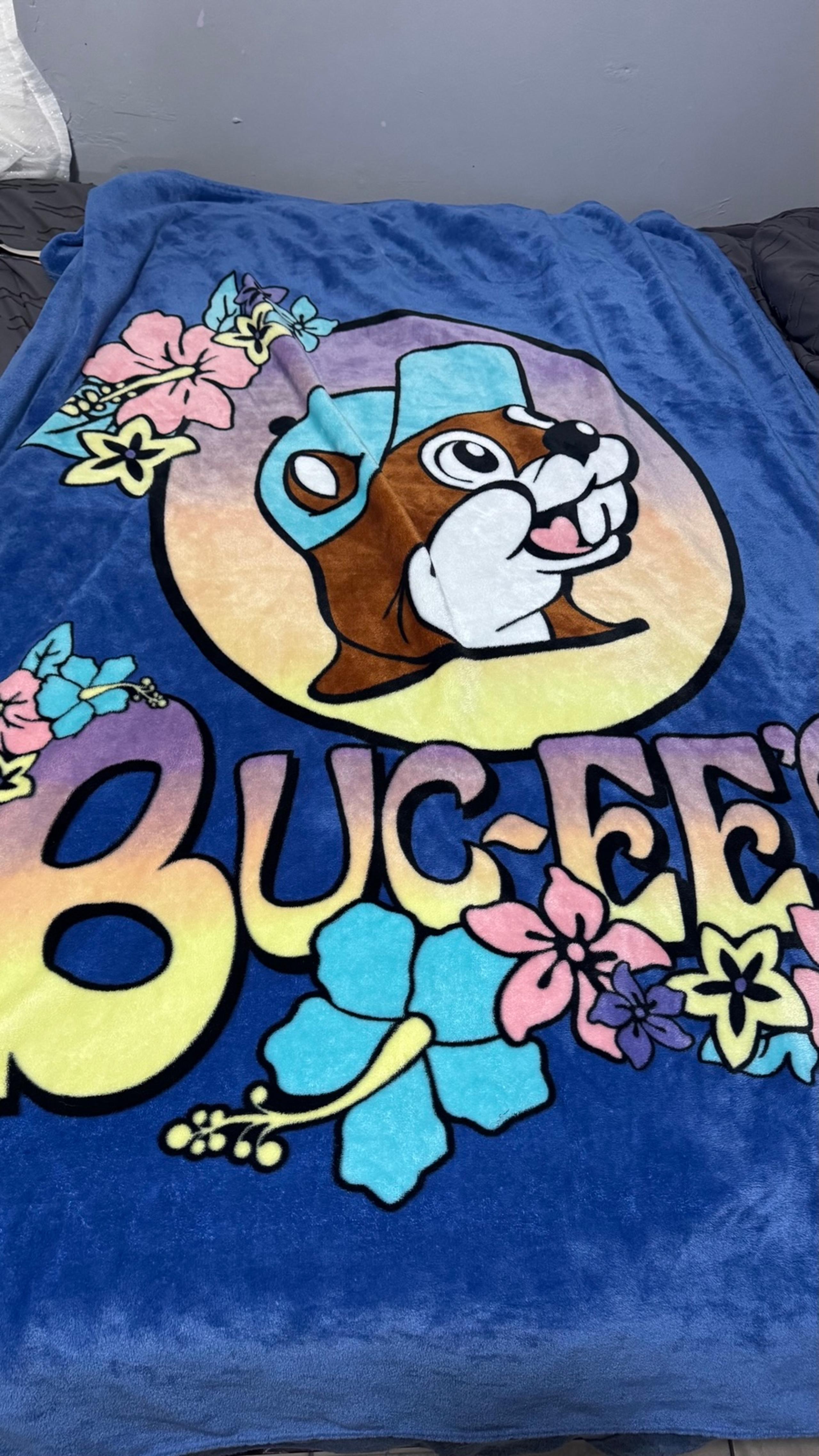 Buccees blanket tropical