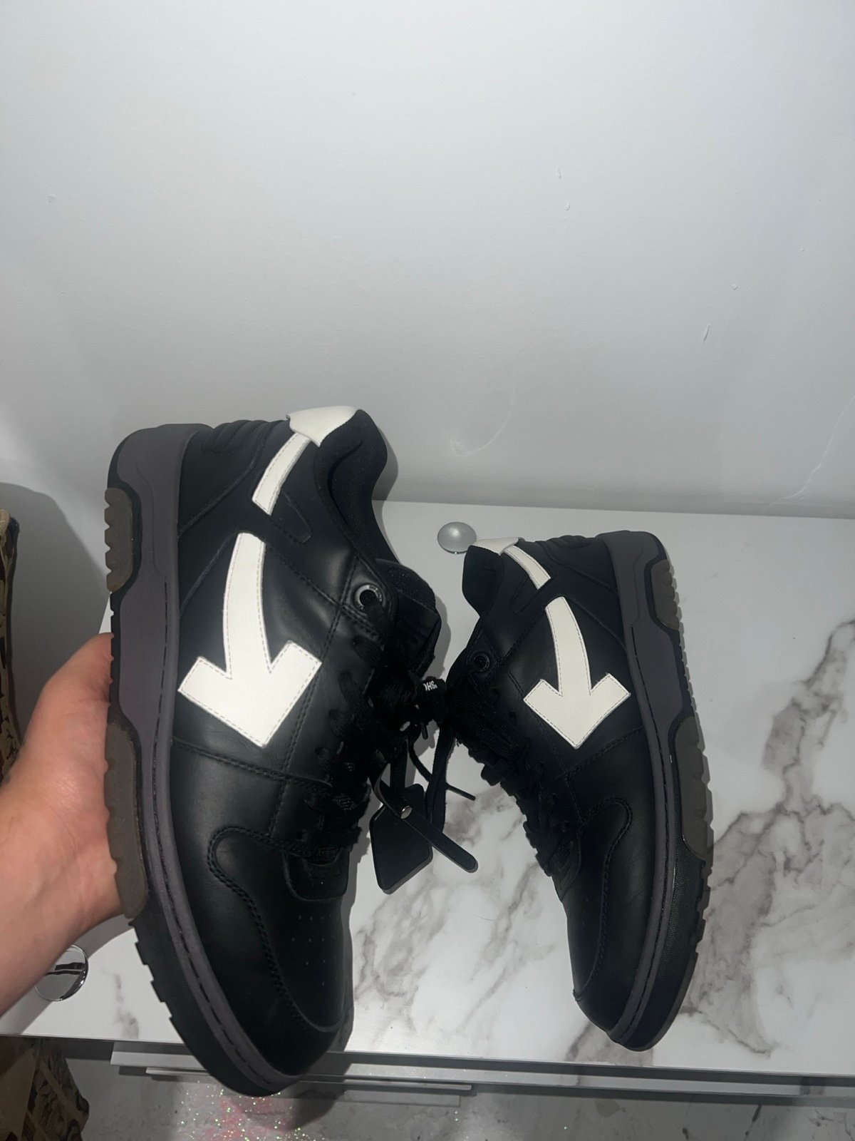 Off white out of office size 13