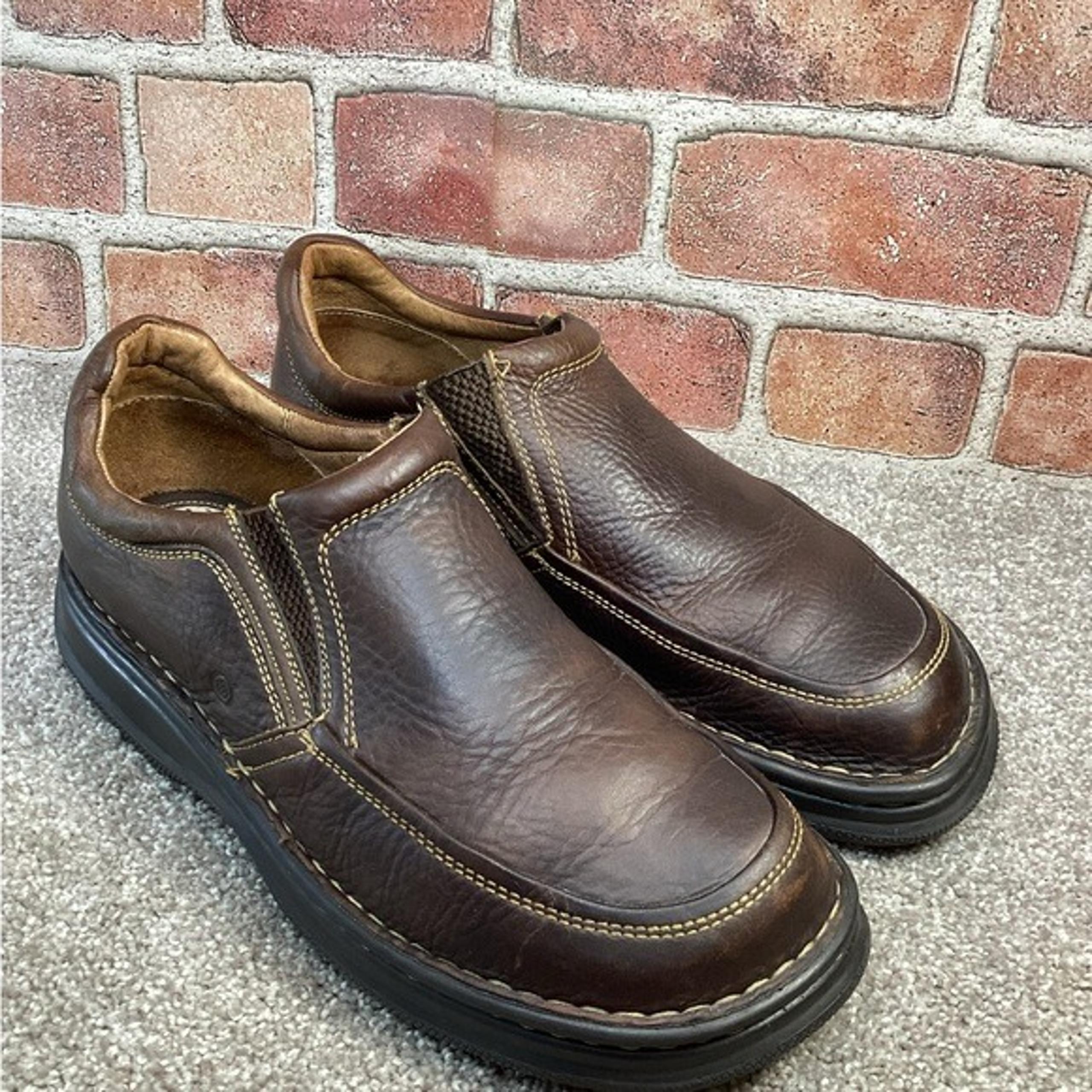 Born Blast II Men’s brown slip on loafers size 9