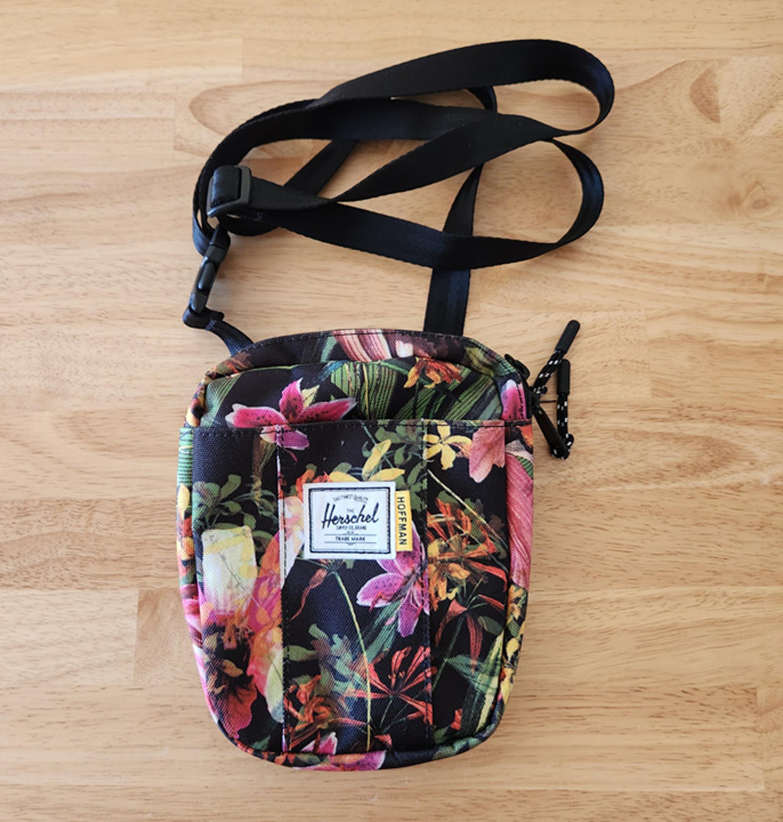 Herschel Supply Co. Hofman Floral Tropical Cruz Crossbody Bag Adjustable Strap