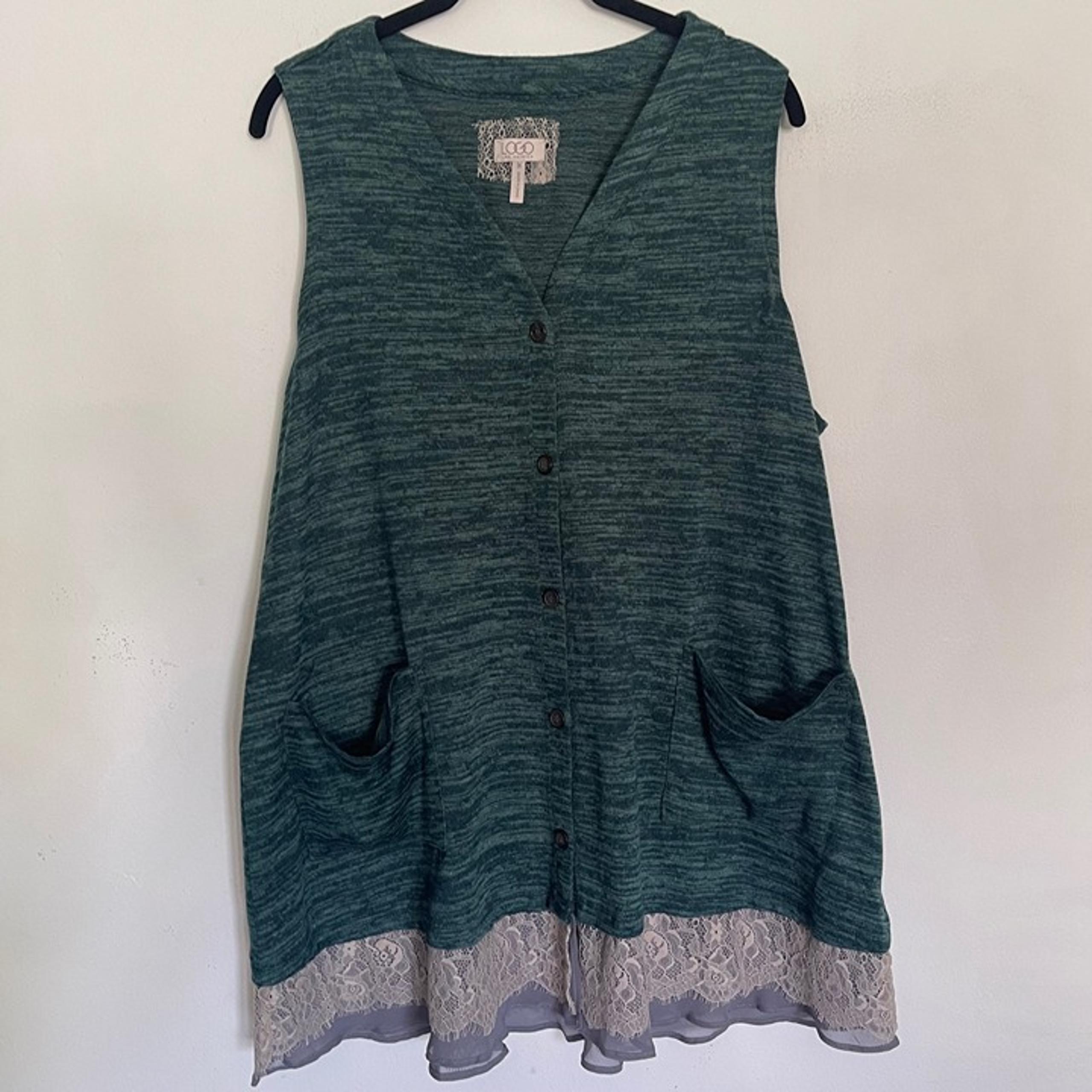 Logo Lori Goldstein 1X Green Space Dye Sleeveless Tunic Sweater Lace Ruffle A1